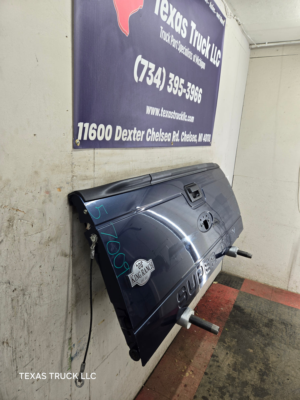 2008-2016 Ford Super Duty Tailgate with step F250 F350 F450 F550