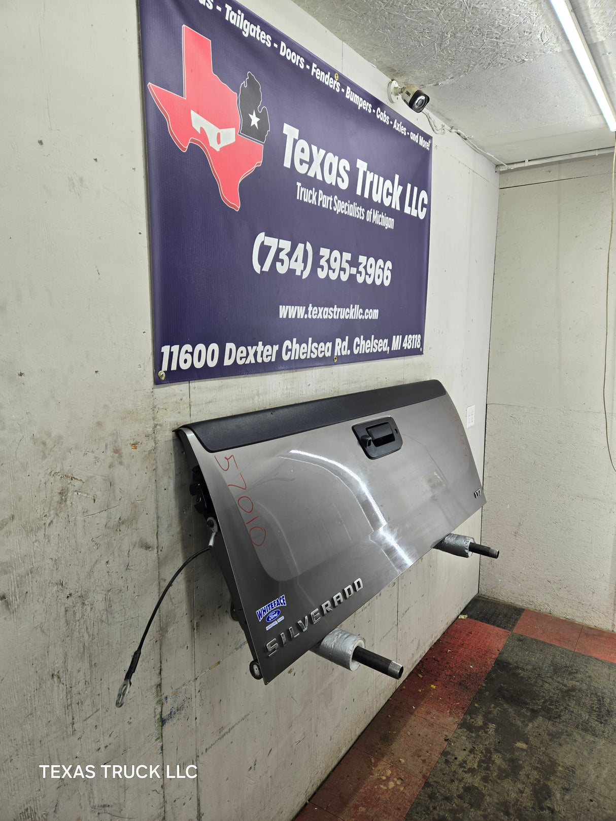 2007-2013 Chevrolet Silverado / GMC Sierra 1500 2500 3500 HD Tailgate