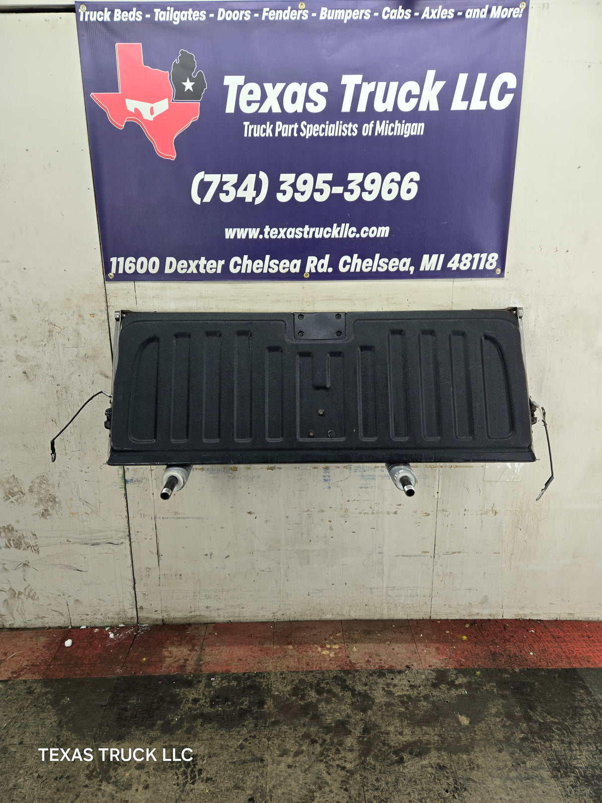 2007-2013 Chevrolet Silverado / GMC Sierra 1500 2500 3500 HD Tailgate