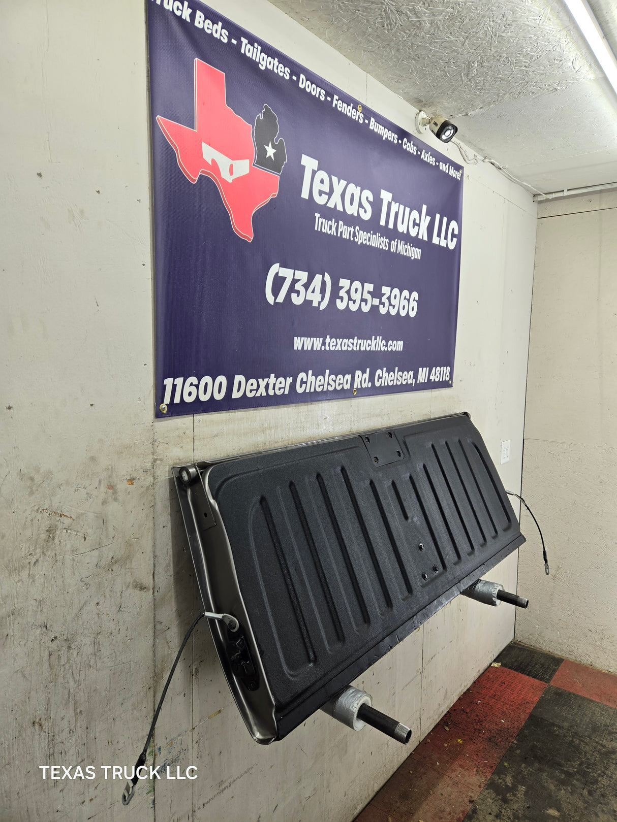 2007-2013 Chevrolet Silverado / GMC Sierra 1500 2500 3500 HD Tailgate