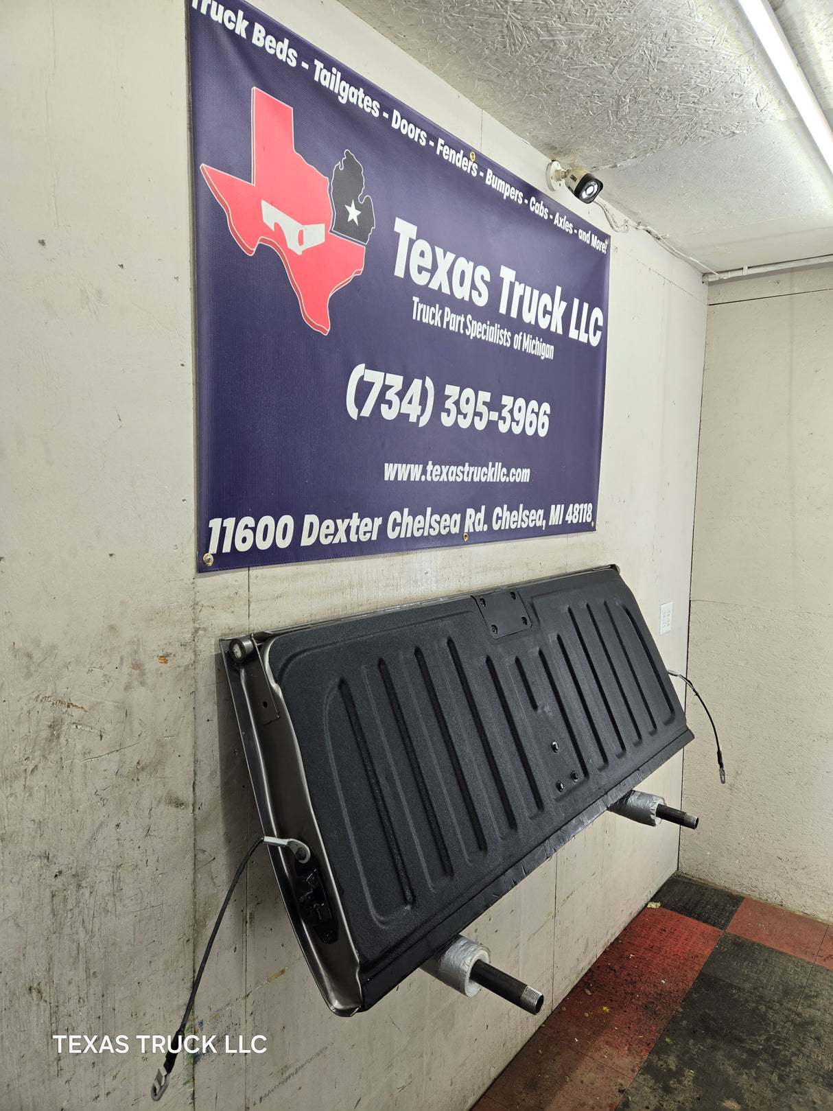 2007-2013 Chevrolet Silverado / GMC Sierra 1500 2500 3500 HD Tailgate