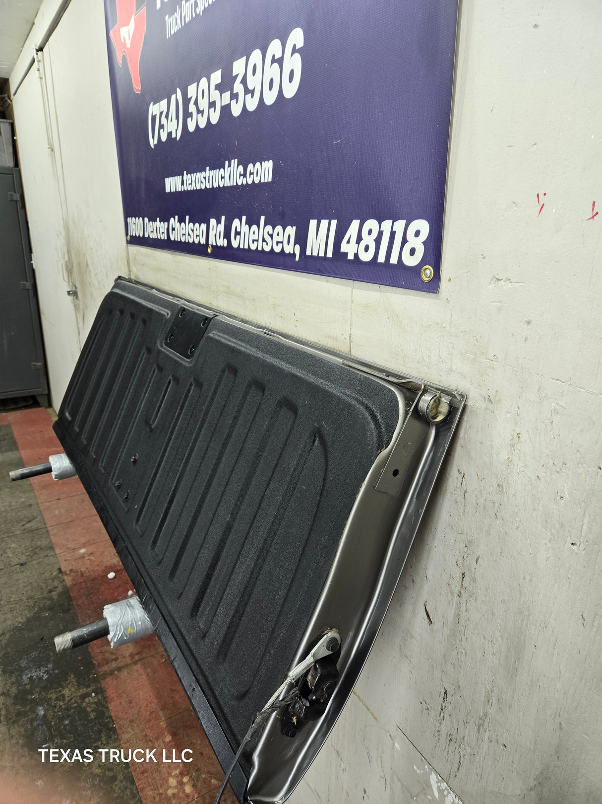 2007-2013 Chevrolet Silverado / GMC Sierra 1500 2500 3500 HD Tailgate