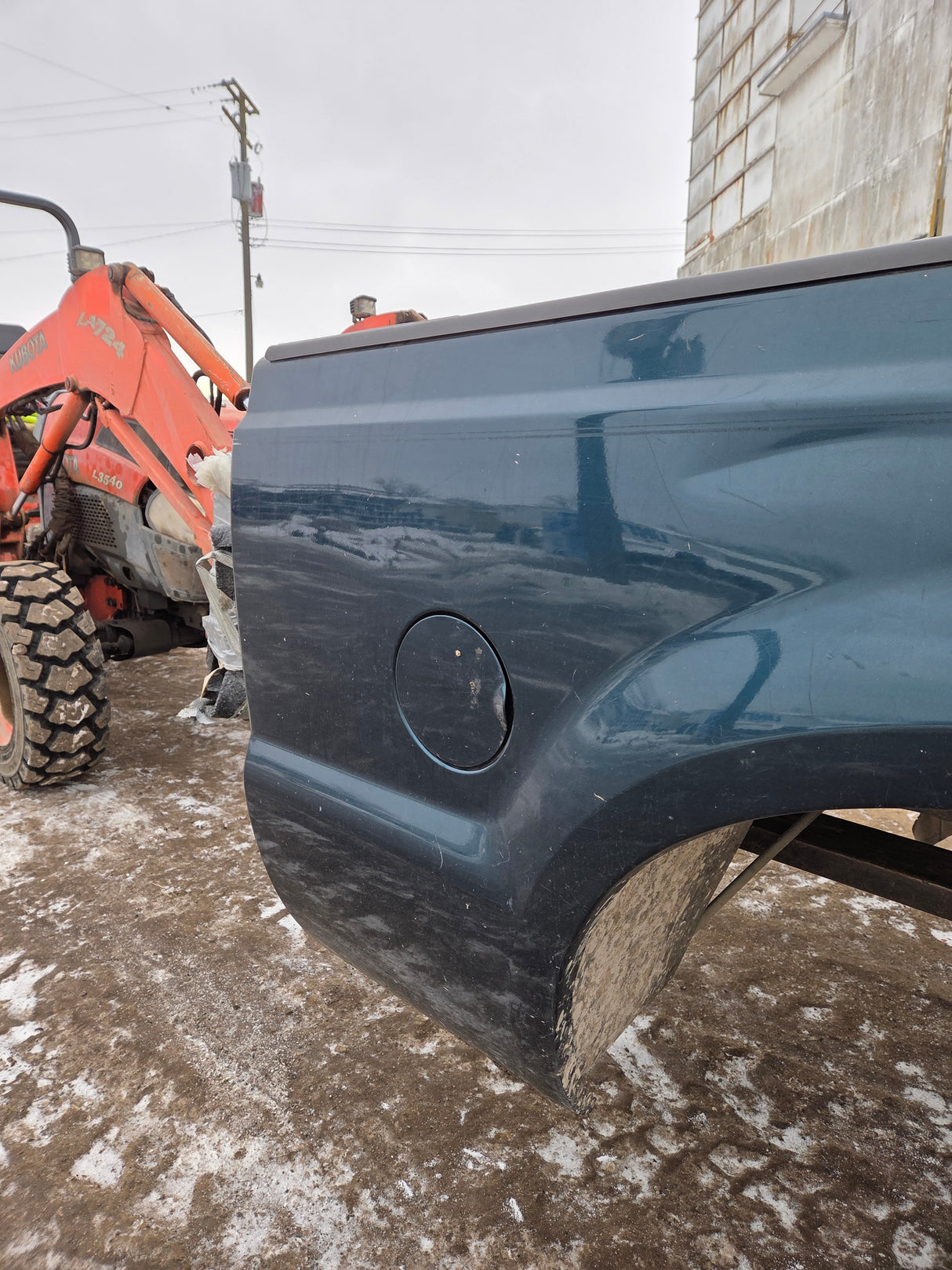 1999-2010 Ford Super Duty F250 F350 6' 9" Short Truck Bed