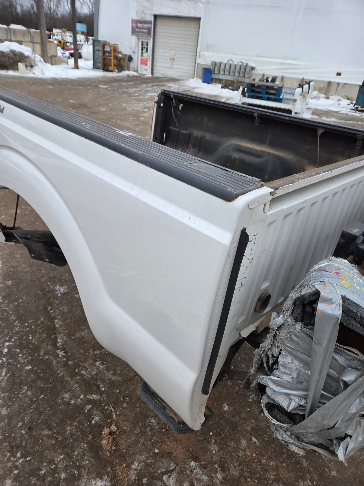 2011-2016 Ford F250 F350 Super Duty 6' 9" Short Truck Bed - Pearl White