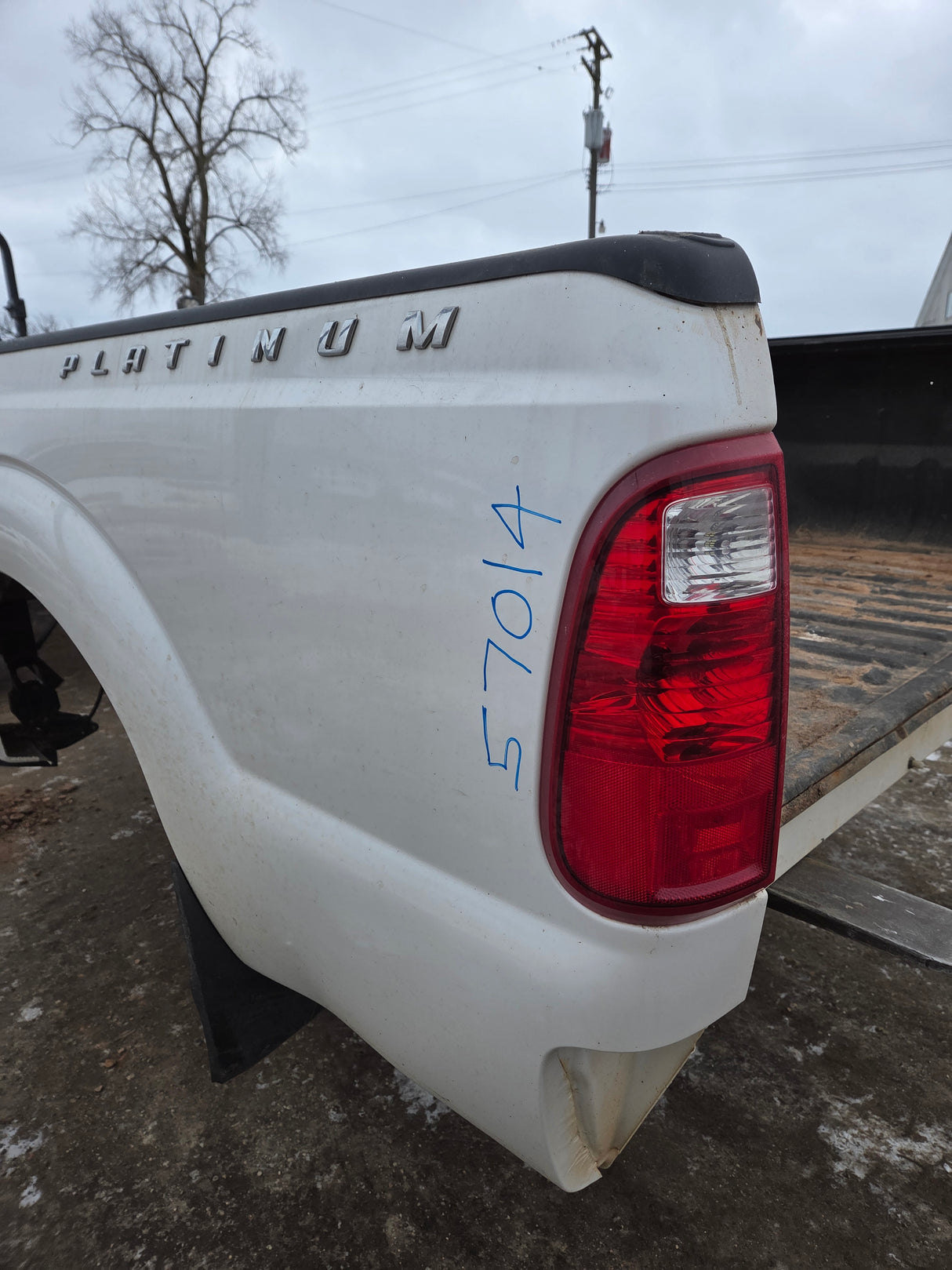 2011-2016 Ford F250 F350 Super Duty 6' 9" Short Truck Bed - Pearl White