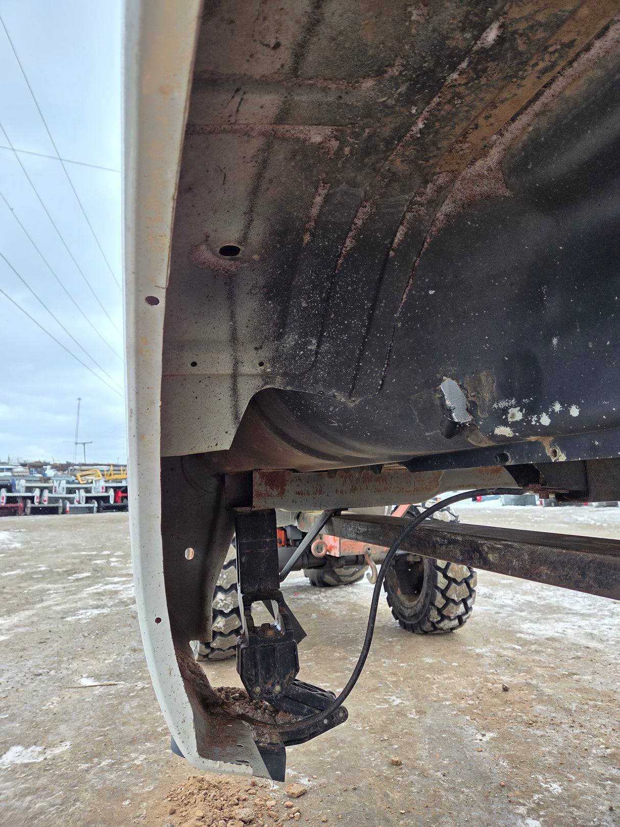 2011-2016 Ford F250 F350 Super Duty 6' 9" Short Truck Bed - Pearl White