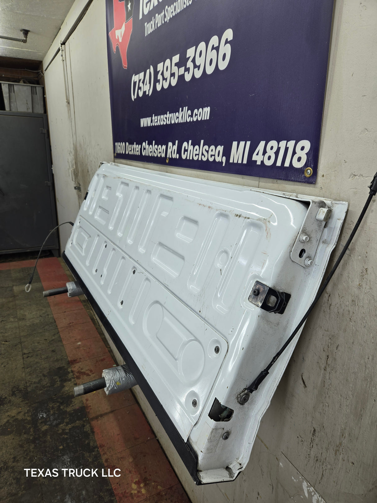 2021-2025 Ford F150 Tailgate / Lid - Oxford White