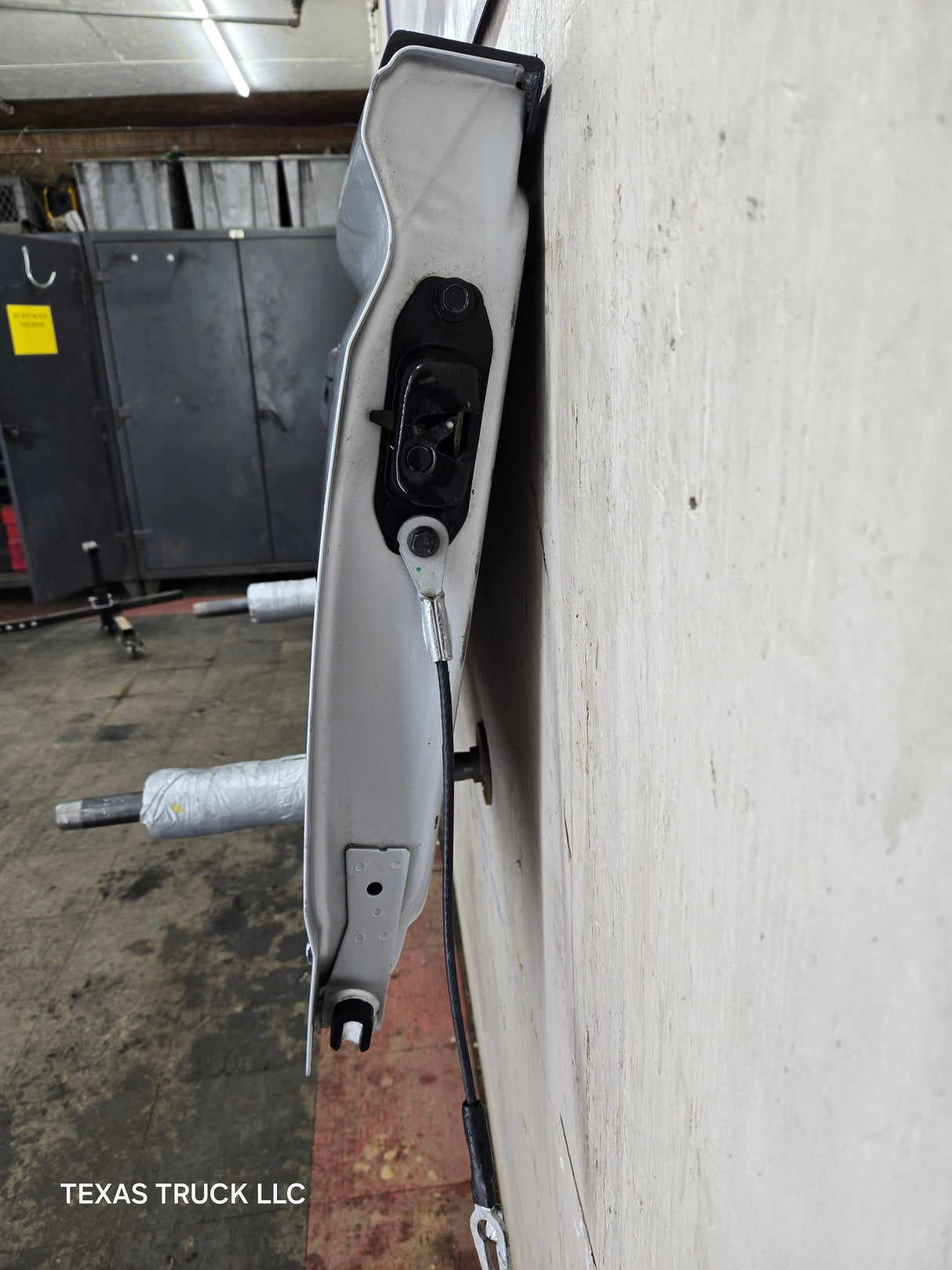 2014-2019 Chevrolet Silverado / GMC Sierra 1500 2500 3500 HD Tailgate