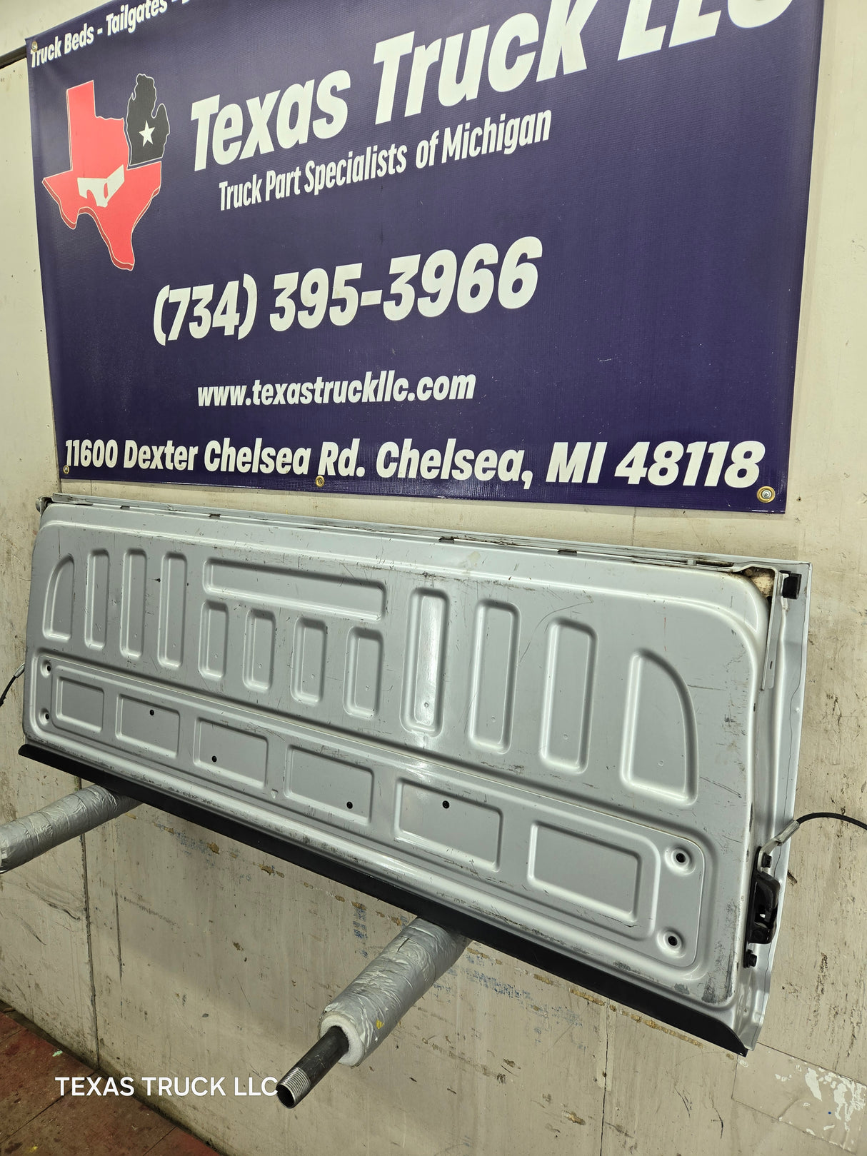 2014-2019 Chevrolet Silverado / GMC Sierra 1500 2500 3500 HD Tailgate