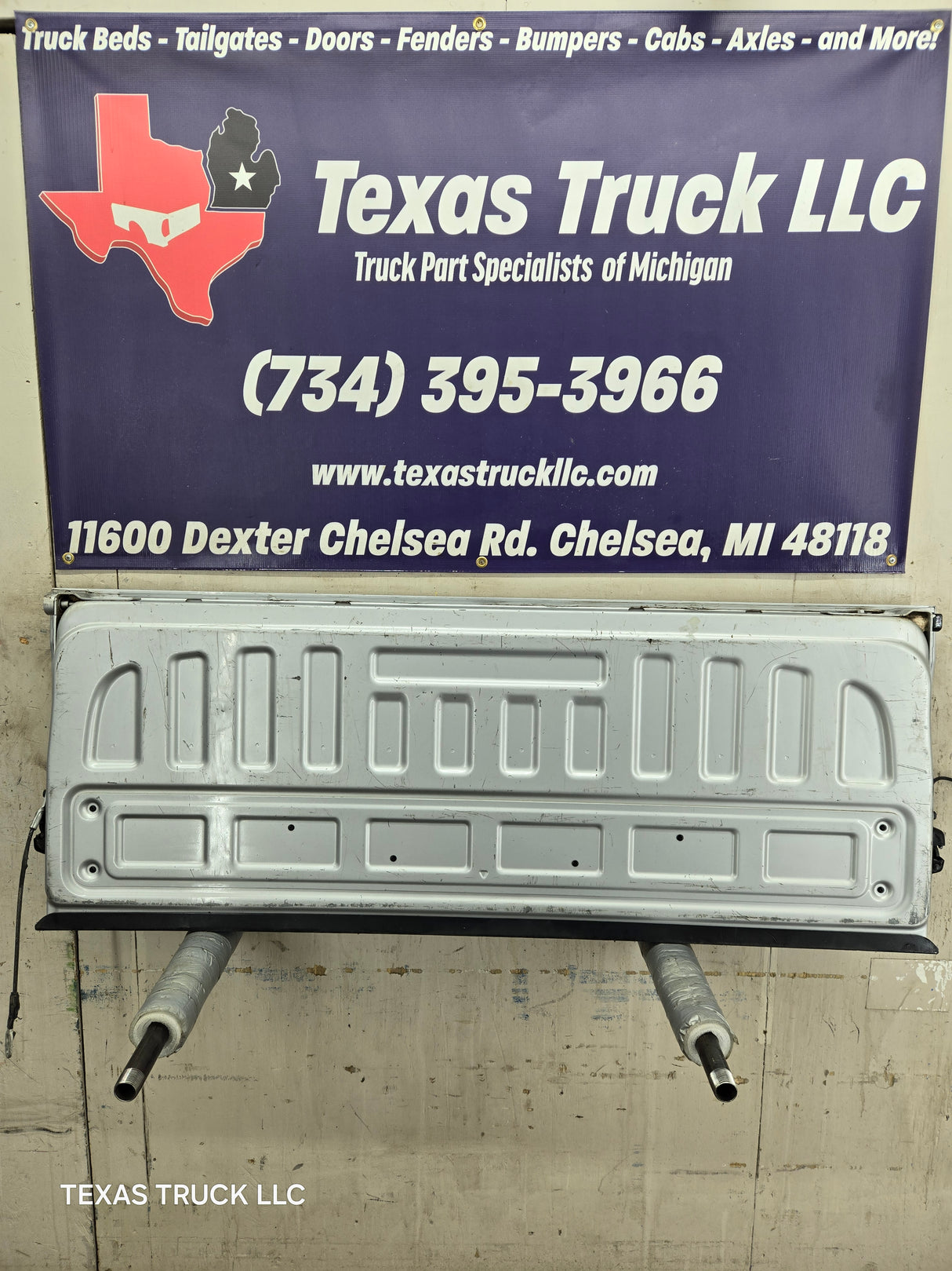 2014-2019 Chevrolet Silverado / GMC Sierra 1500 2500 3500 HD Tailgate