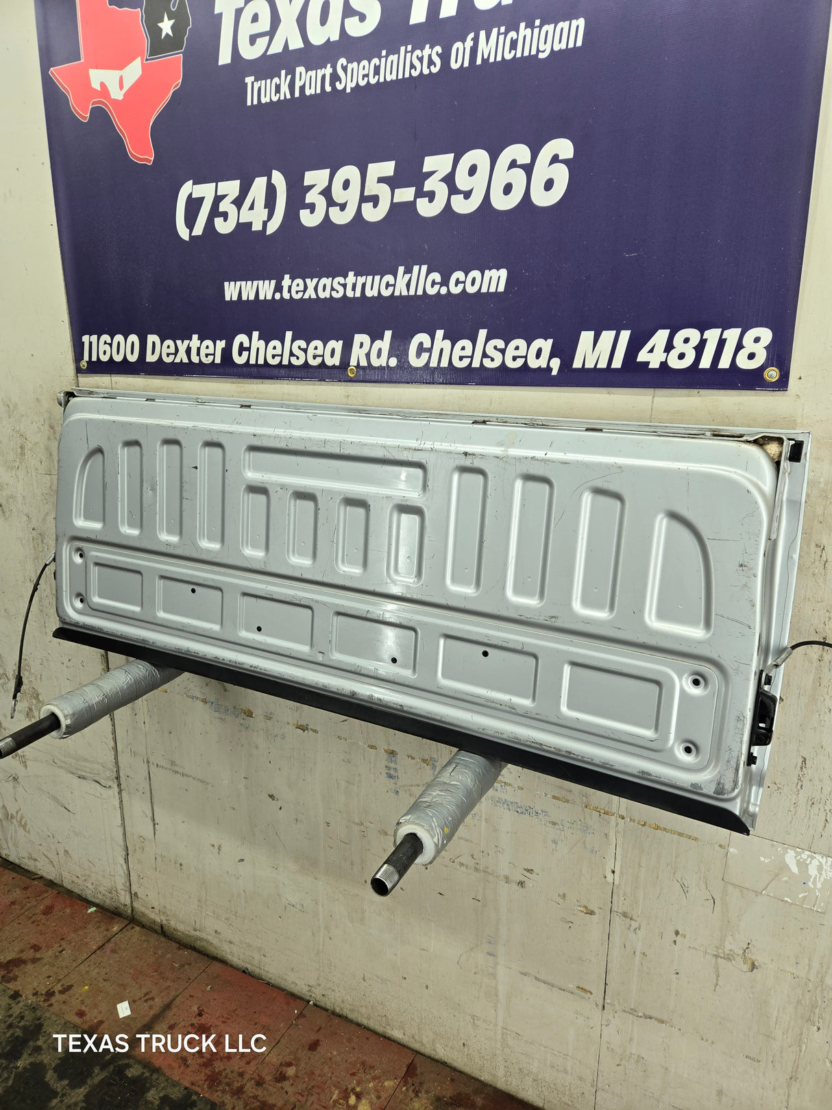 2014-2019 Chevrolet Silverado / GMC Sierra 1500 2500 3500 HD Tailgate