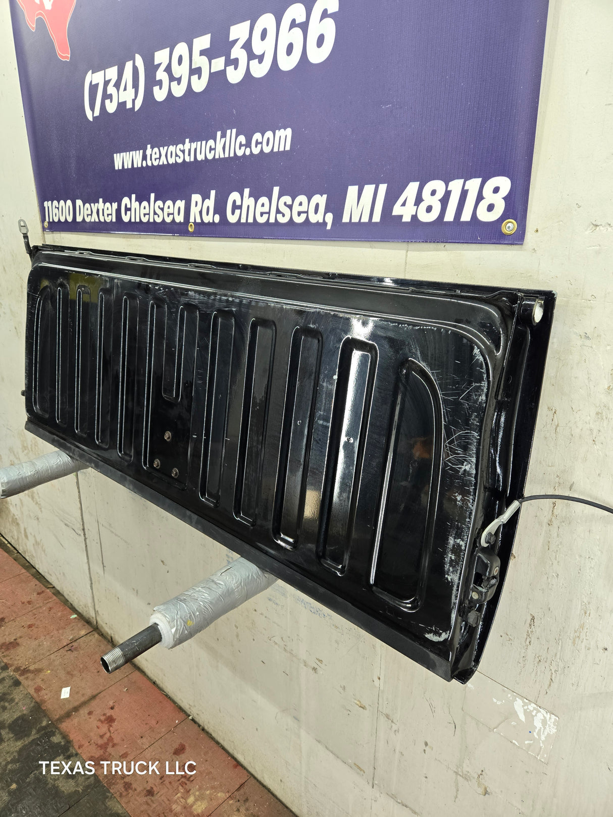 2007-2013 Chevrolet Silverado / GMC Sierra 1500 2500 3500 HD Tailgate