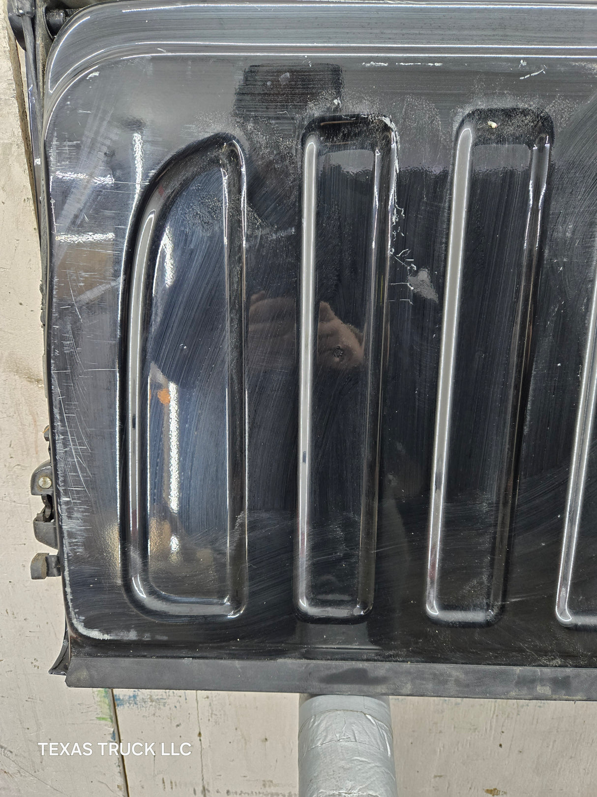 2007-2013 Chevrolet Silverado / GMC Sierra 1500 2500 3500 HD Tailgate