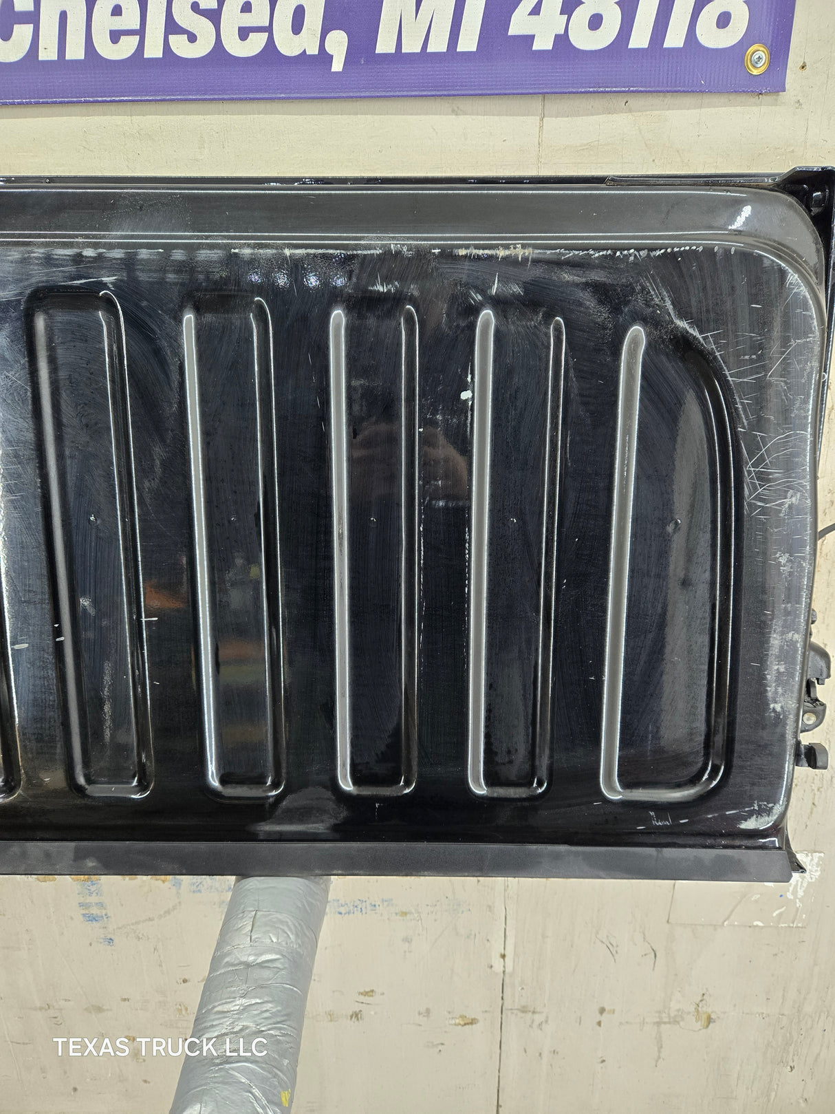 2007-2013 Chevrolet Silverado / GMC Sierra 1500 2500 3500 HD Tailgate