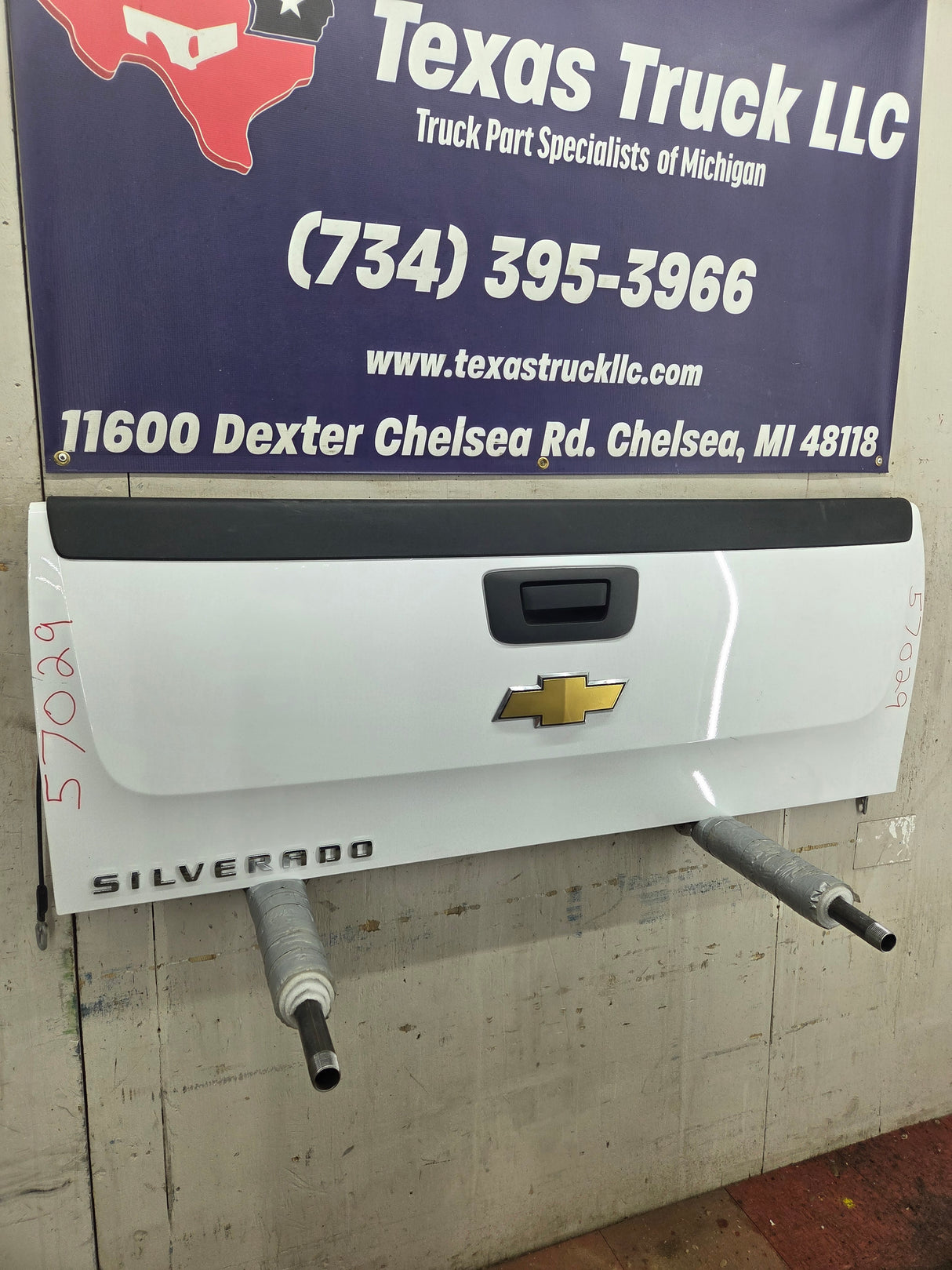 2007-2013 Chevrolet Silverado / GMC Sierra 1500 2500 3500 HD Tailgate