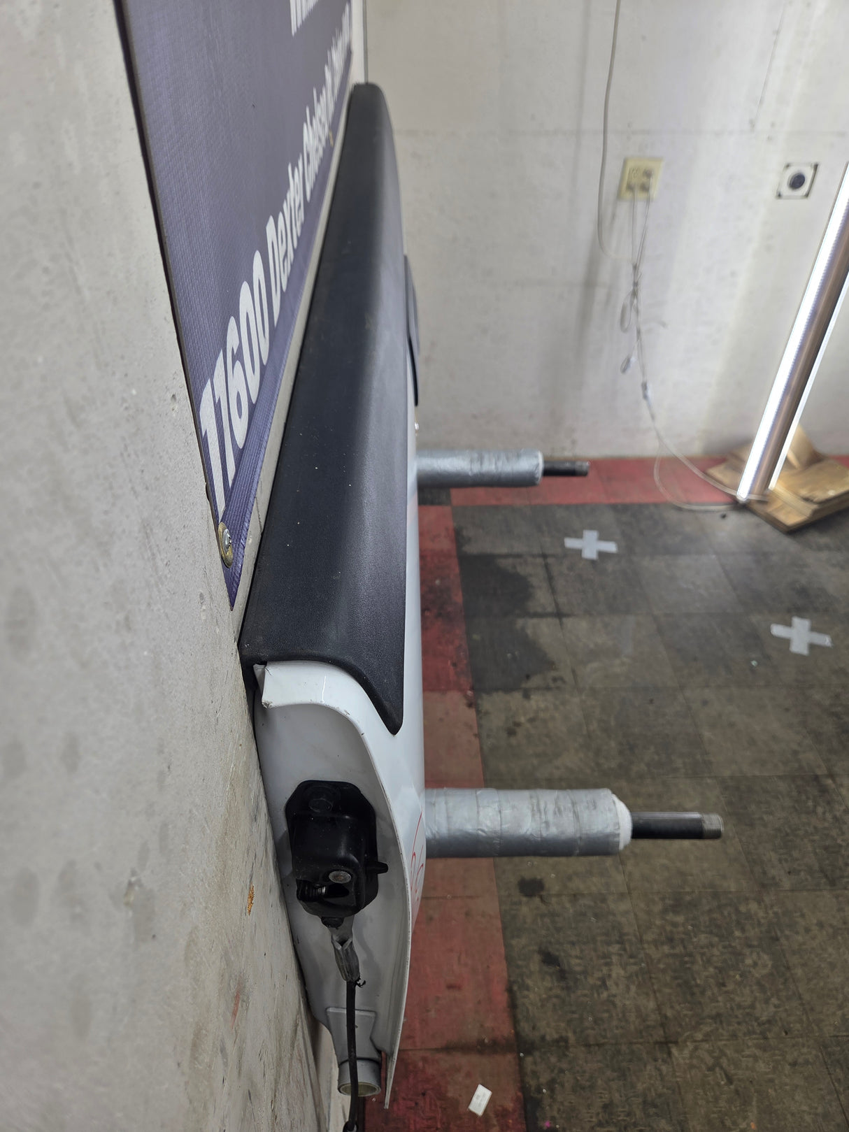 2007-2013 Chevrolet Silverado / GMC Sierra 1500 2500 3500 HD Tailgate