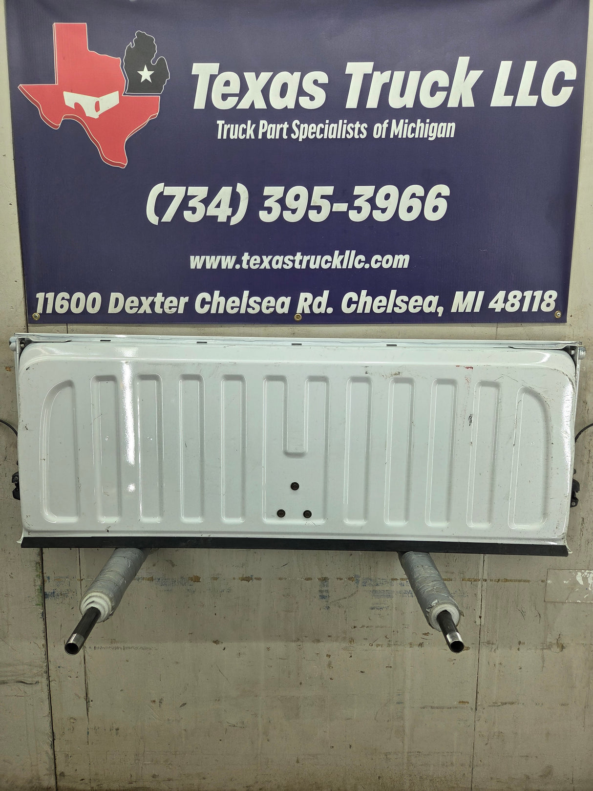 2007-2013 Chevrolet Silverado / GMC Sierra 1500 2500 3500 HD Tailgate