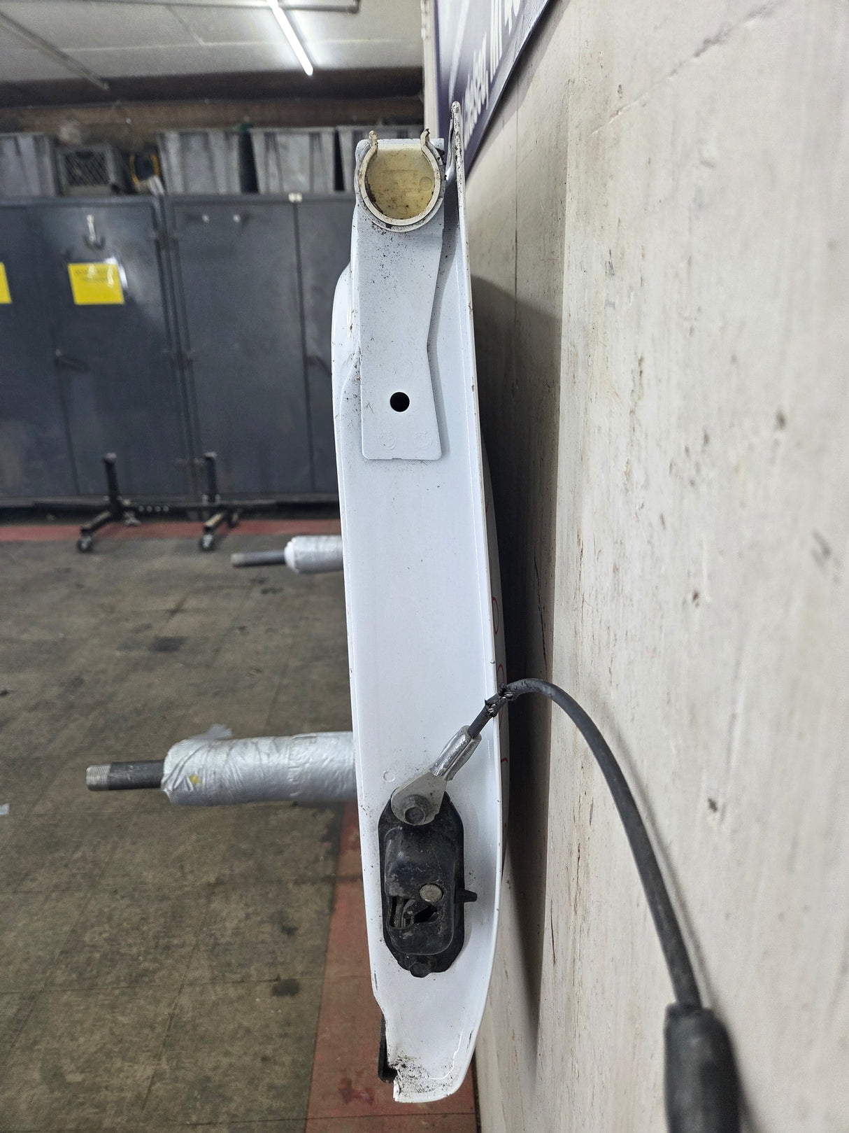 2007-2013 Chevrolet Silverado / GMC Sierra 1500 2500 3500 HD Tailgate