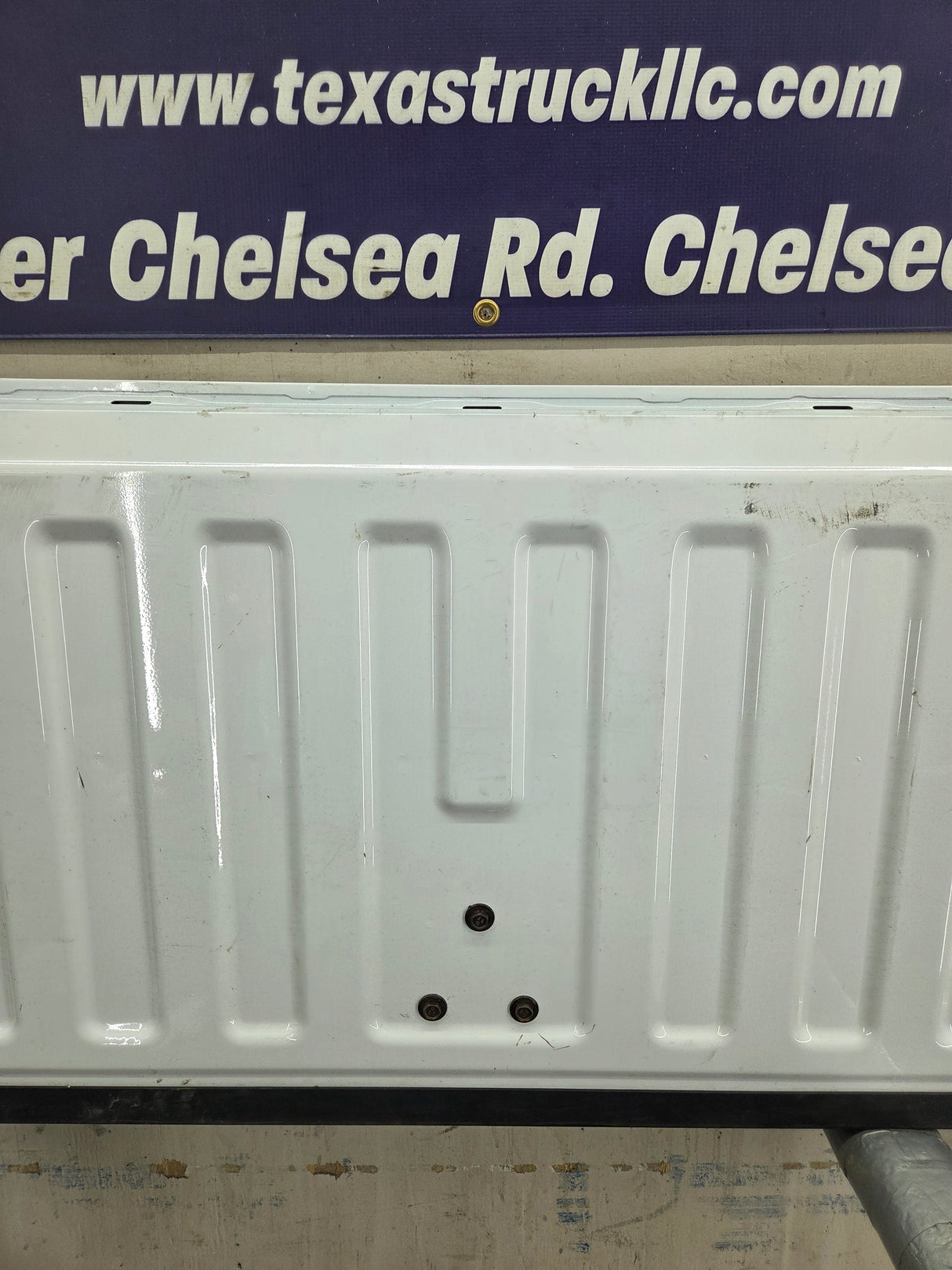 2007-2013 Chevrolet Silverado / GMC Sierra 1500 2500 3500 HD Tailgate