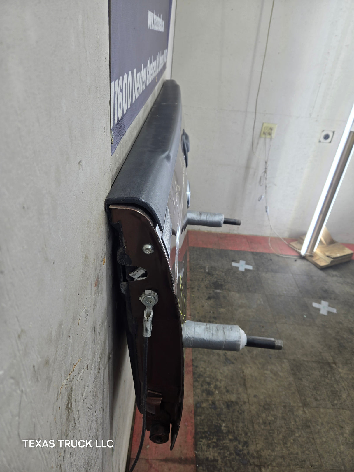 2008-2016 Ford Super Duty Tailgate F250 F350 F450 F550 - Brown