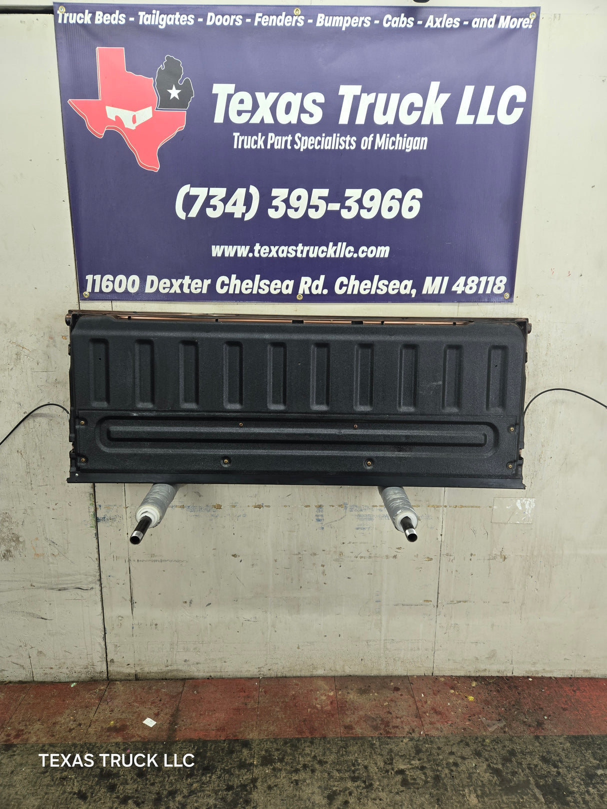 2008-2016 Ford Super Duty Tailgate F250 F350 F450 F550 - Brown