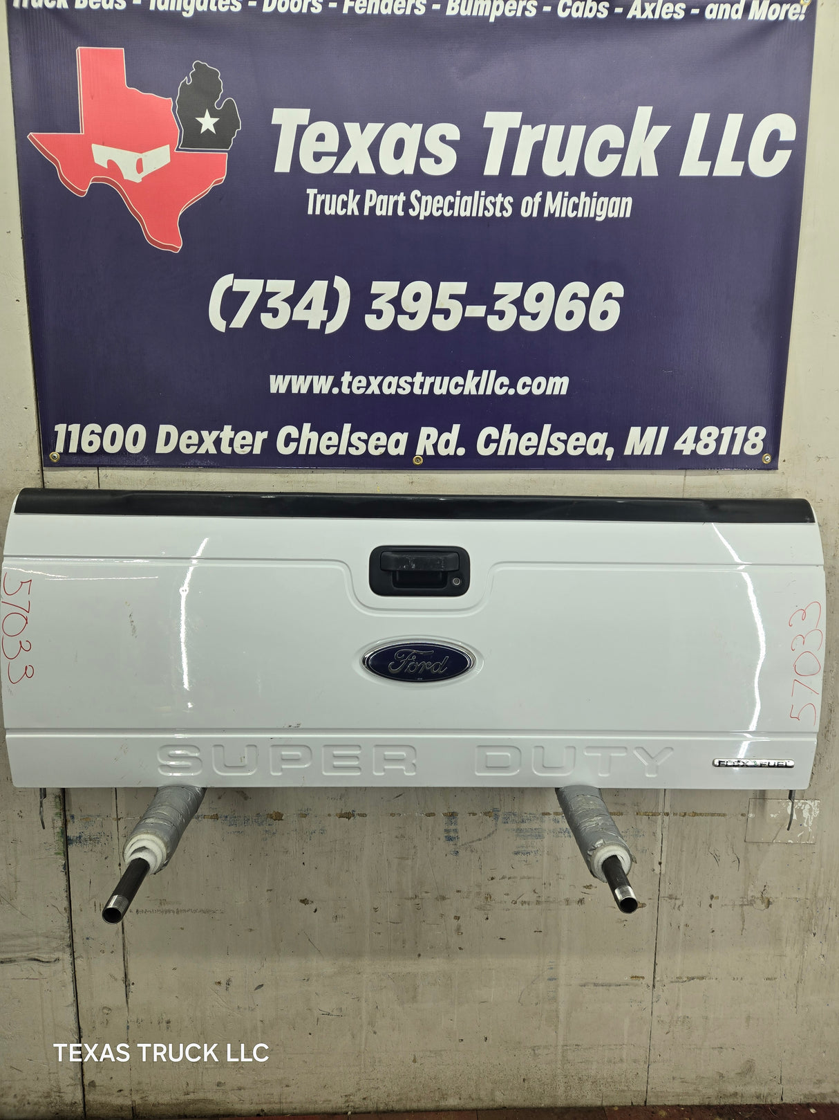 2008-2016 Ford Super Duty Tailgate F250 F350 F450 F550 - Oxford White