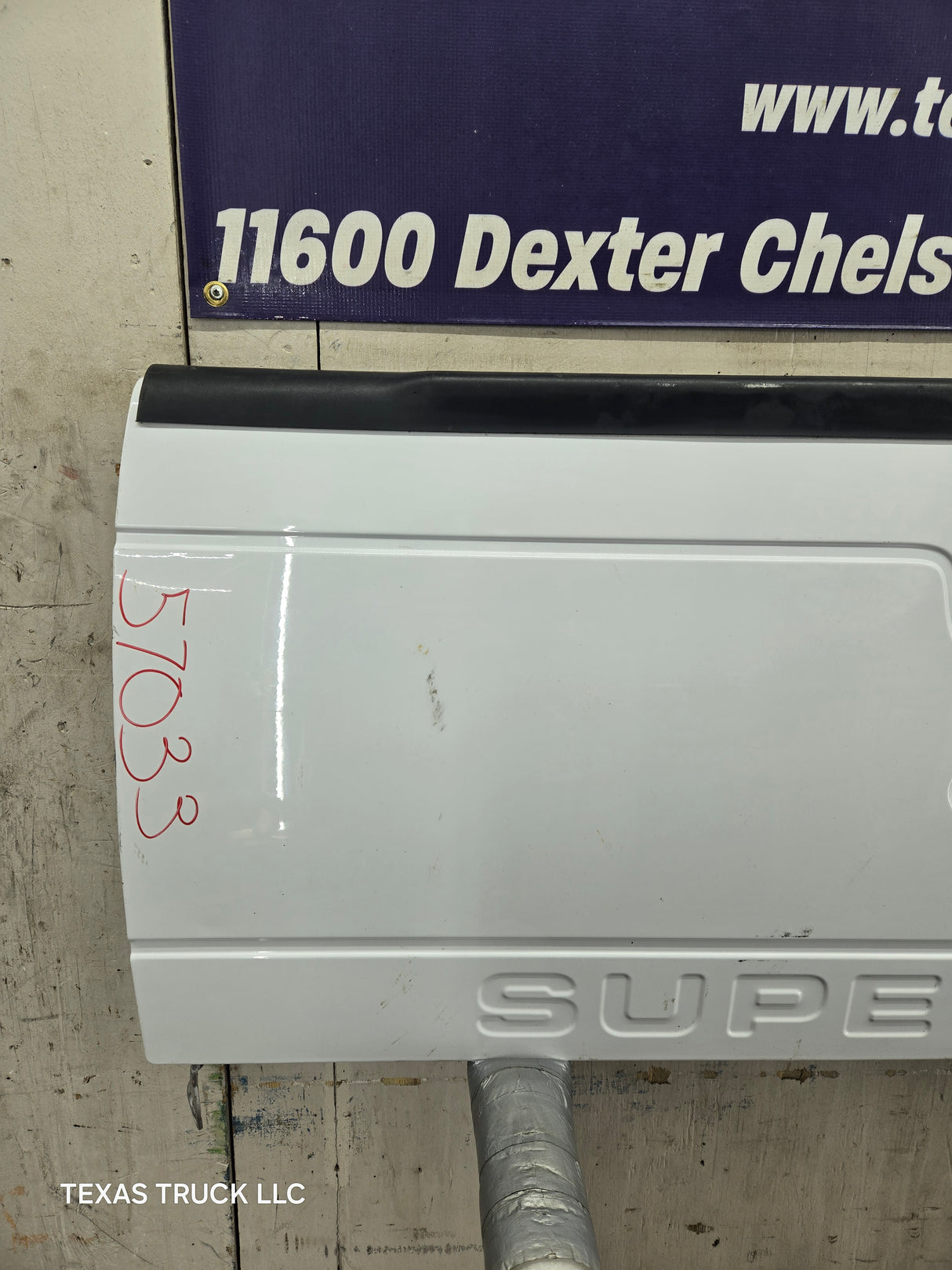 2008-2016 Ford Super Duty Tailgate F250 F350 F450 F550 - Oxford White