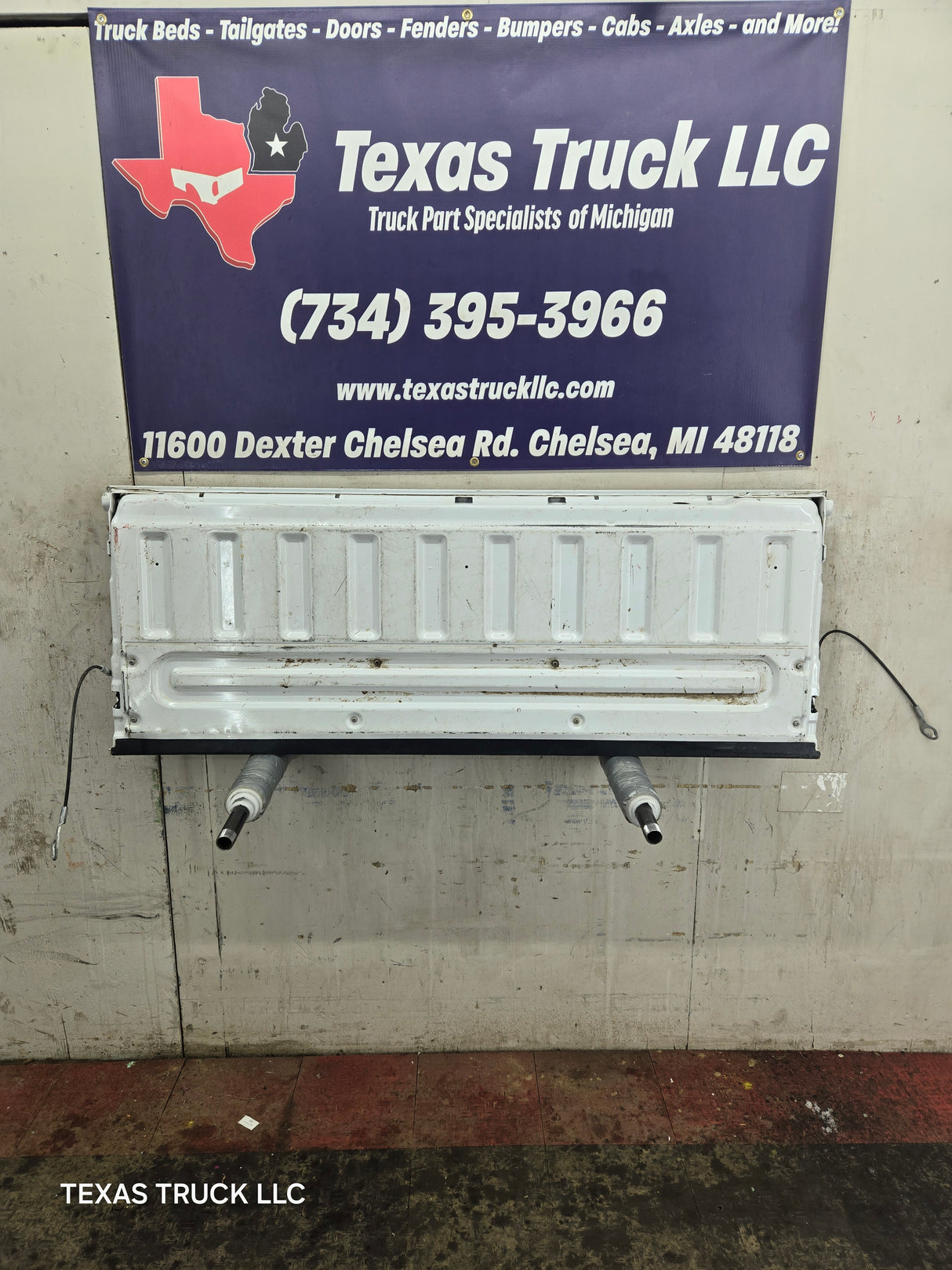 2008-2016 Ford Super Duty Tailgate F250 F350 F450 F550 - Oxford White