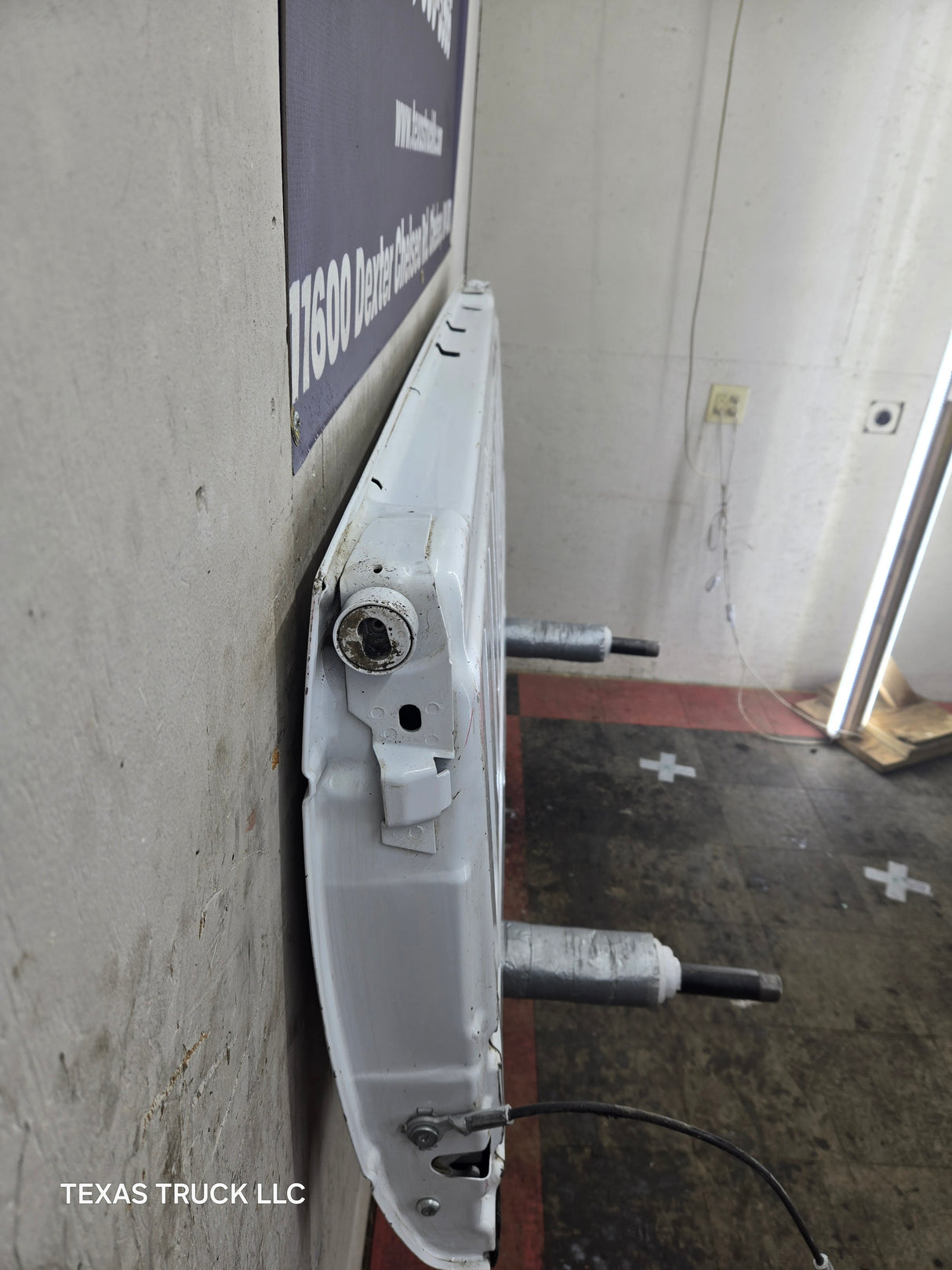 2008-2016 Ford Super Duty Tailgate F250 F350 F450 F550 - Oxford White