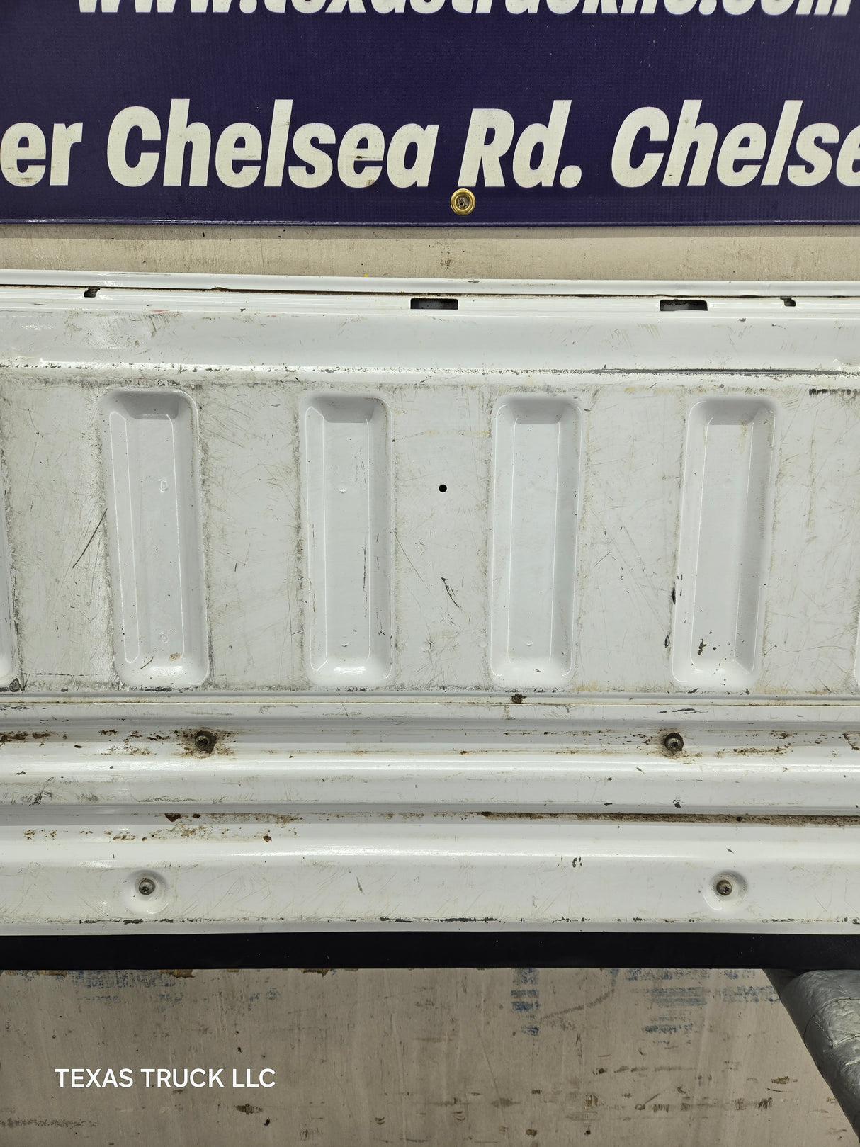 2008-2016 Ford Super Duty Tailgate F250 F350 F450 F550 - Oxford White