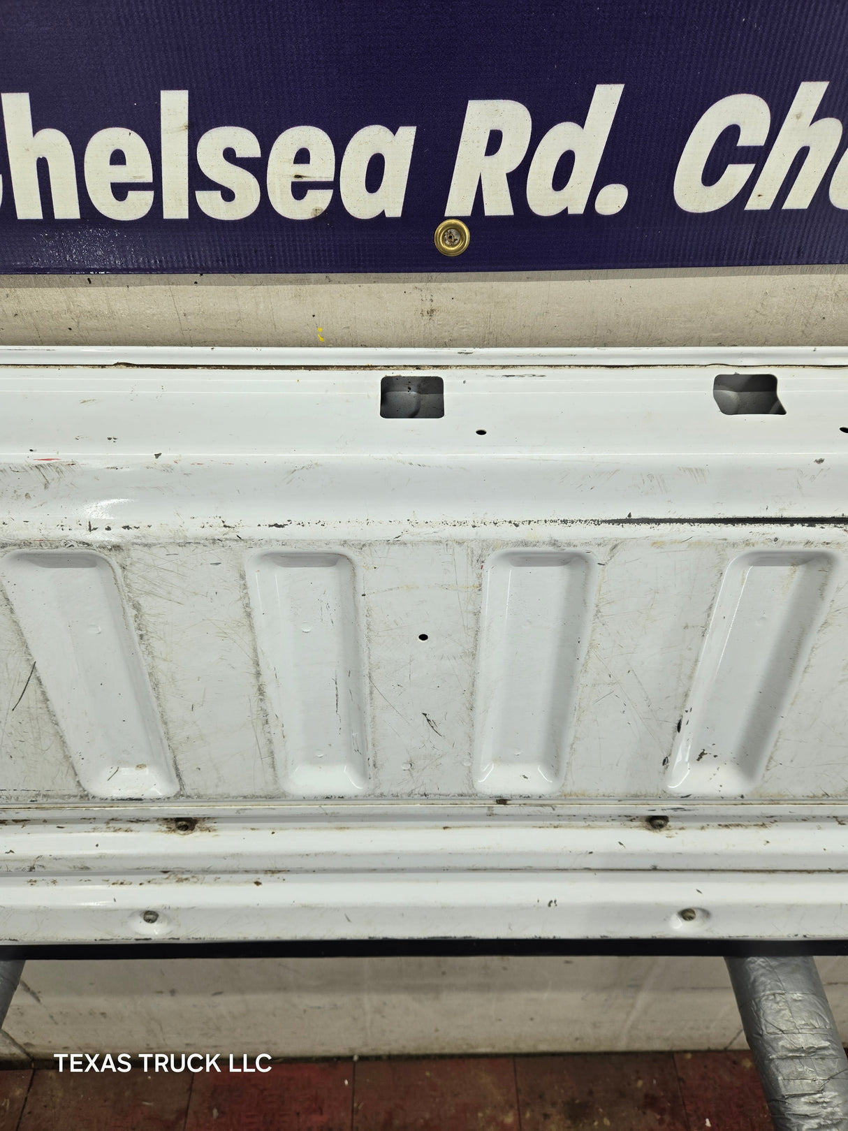 2008-2016 Ford Super Duty Tailgate F250 F350 F450 F550 - Oxford White