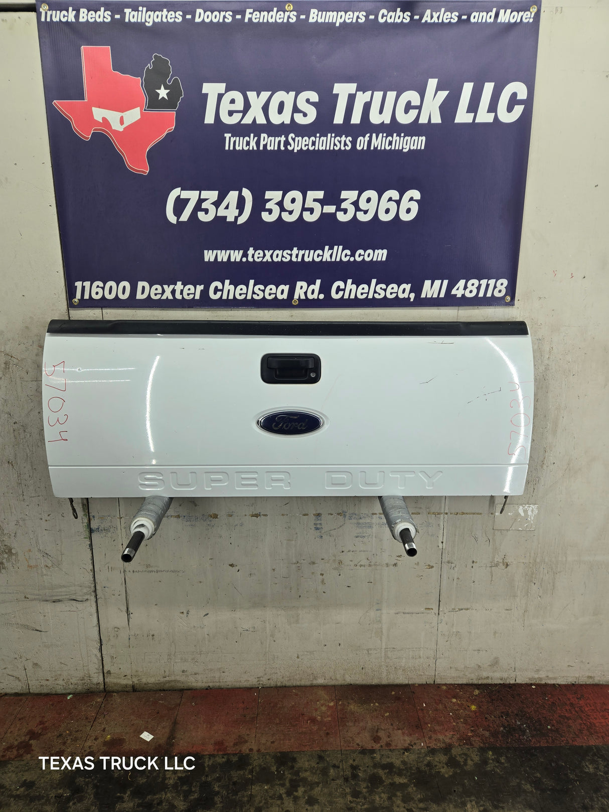 2008-2016 Ford Super Duty Tailgate F250 F350 F450 F550 - Oxford White