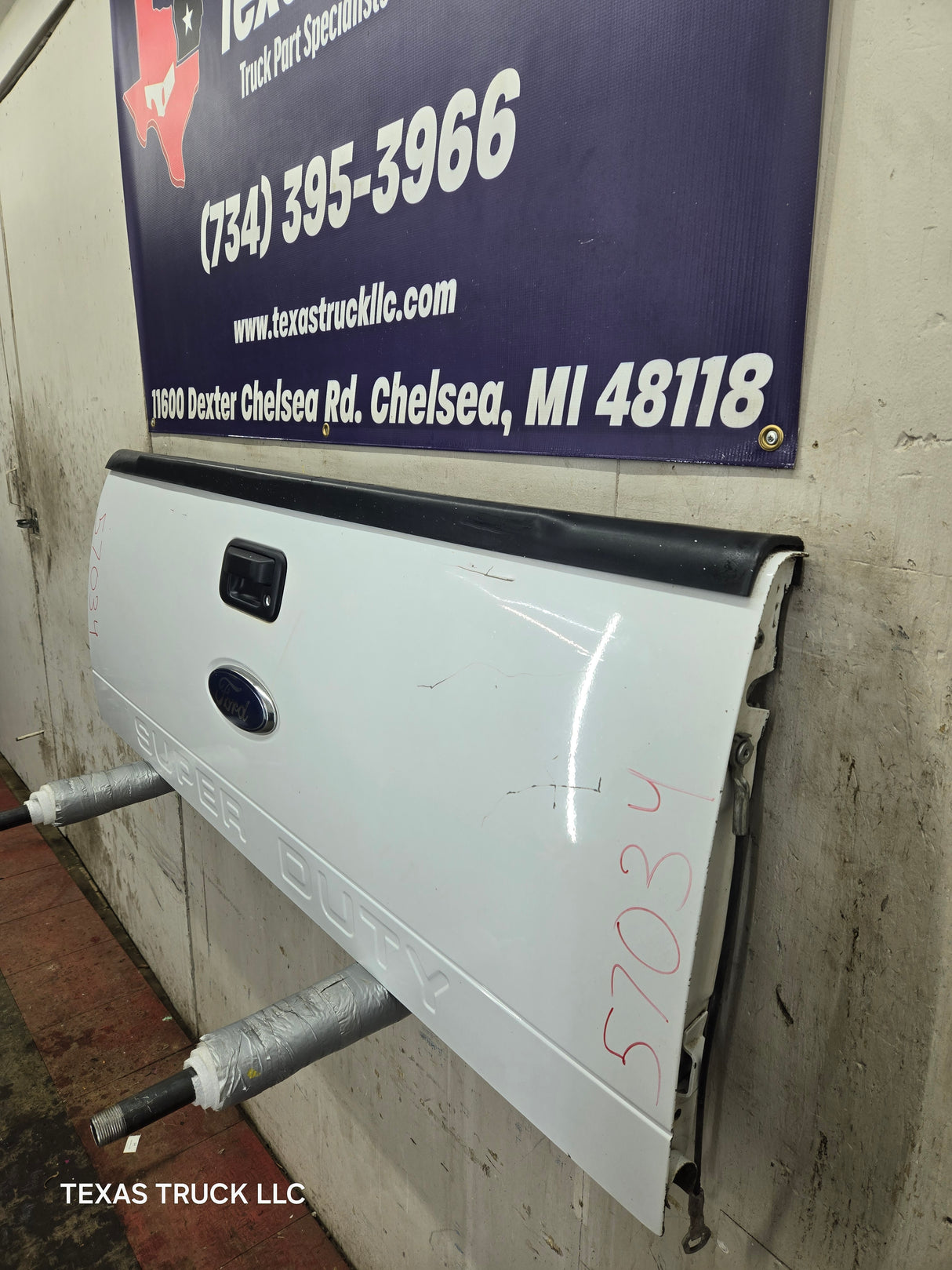 2008-2016 Ford Super Duty Tailgate F250 F350 F450 F550 - Oxford White