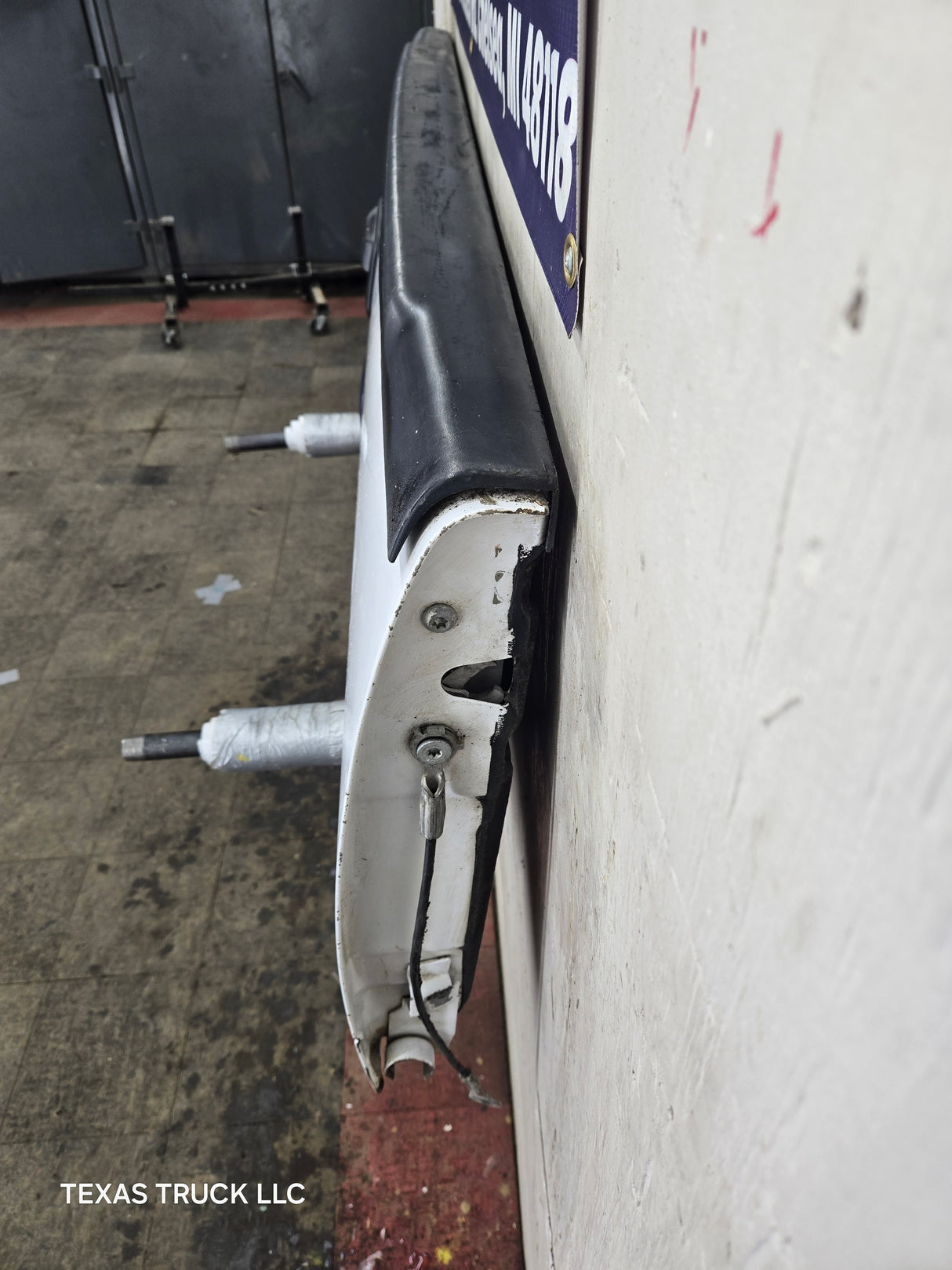 2008-2016 Ford Super Duty Tailgate F250 F350 F450 F550 - Oxford White