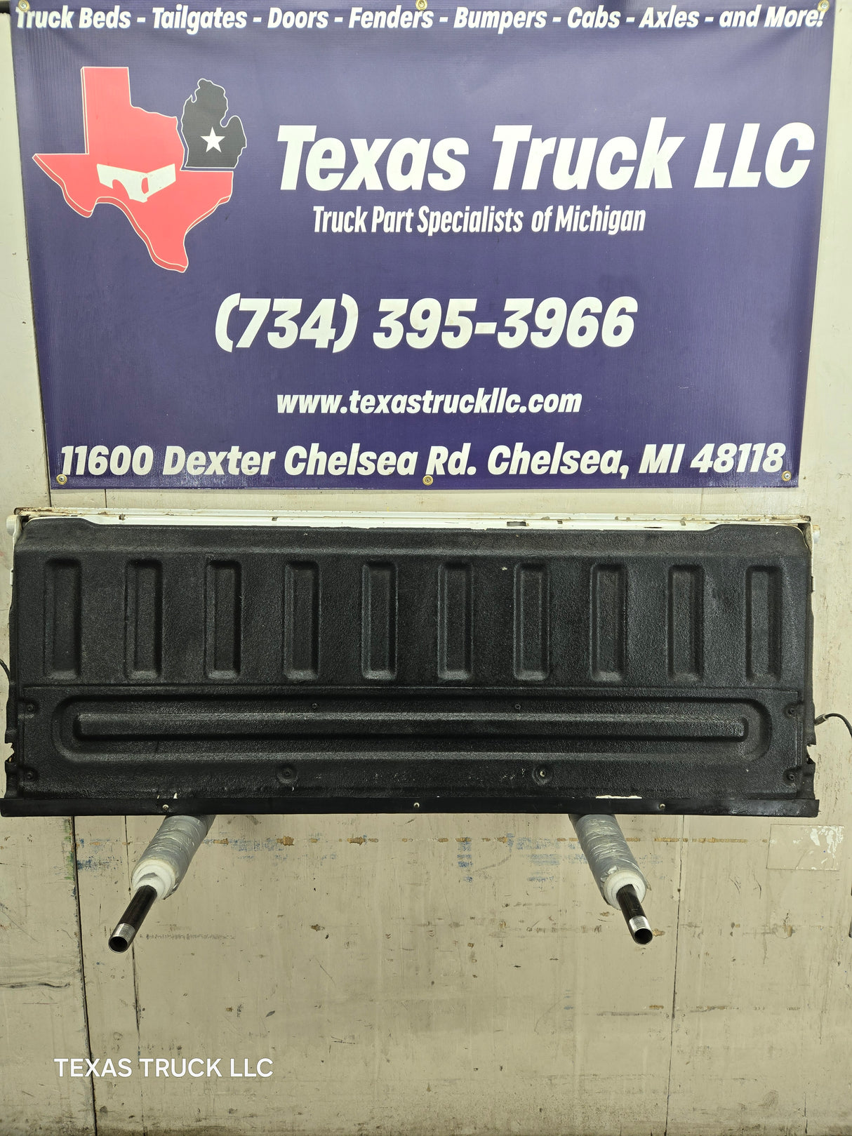 2008-2016 Ford Super Duty Tailgate F250 F350 F450 F550 - Oxford White