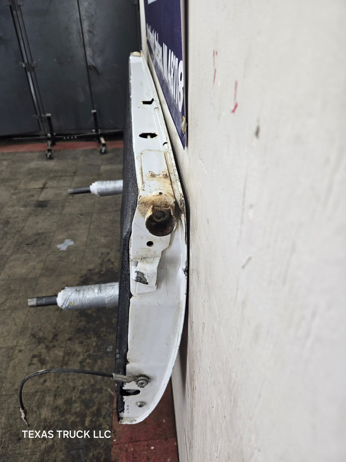 2008-2016 Ford Super Duty Tailgate F250 F350 F450 F550 - Oxford White