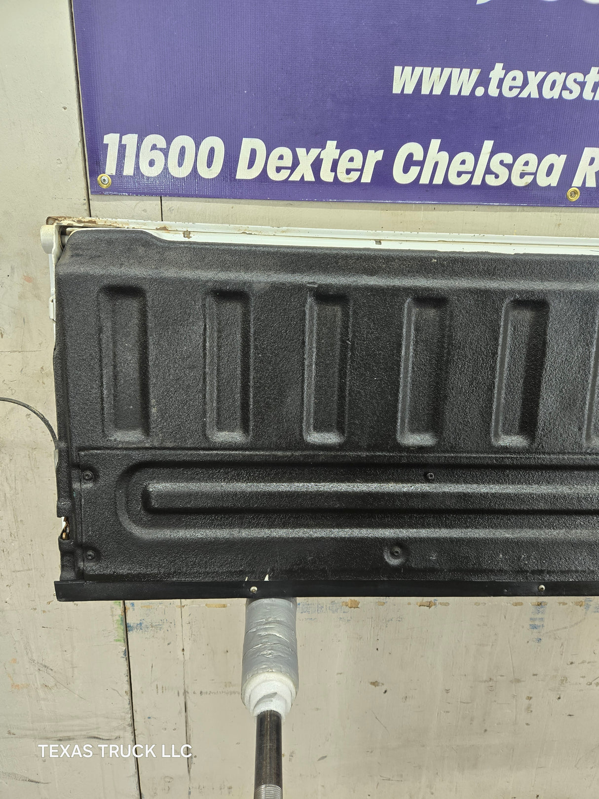 2008-2016 Ford Super Duty Tailgate F250 F350 F450 F550 - Oxford White