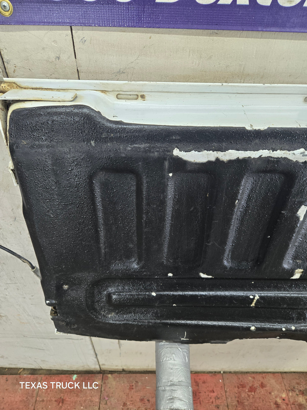 1997-2003 F150 / 1999-2007 Ford F250 F350 F450 F550 Super Duty Tailgate - White