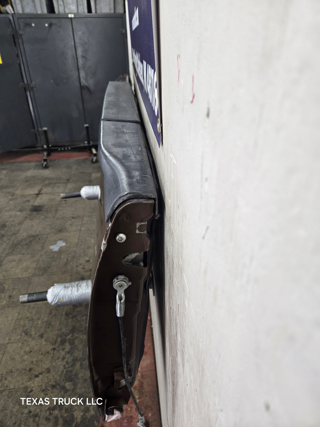 2008-2016 Ford Super Duty Tailgate With Step & Camera F250 F350 F450 F550 - Brown