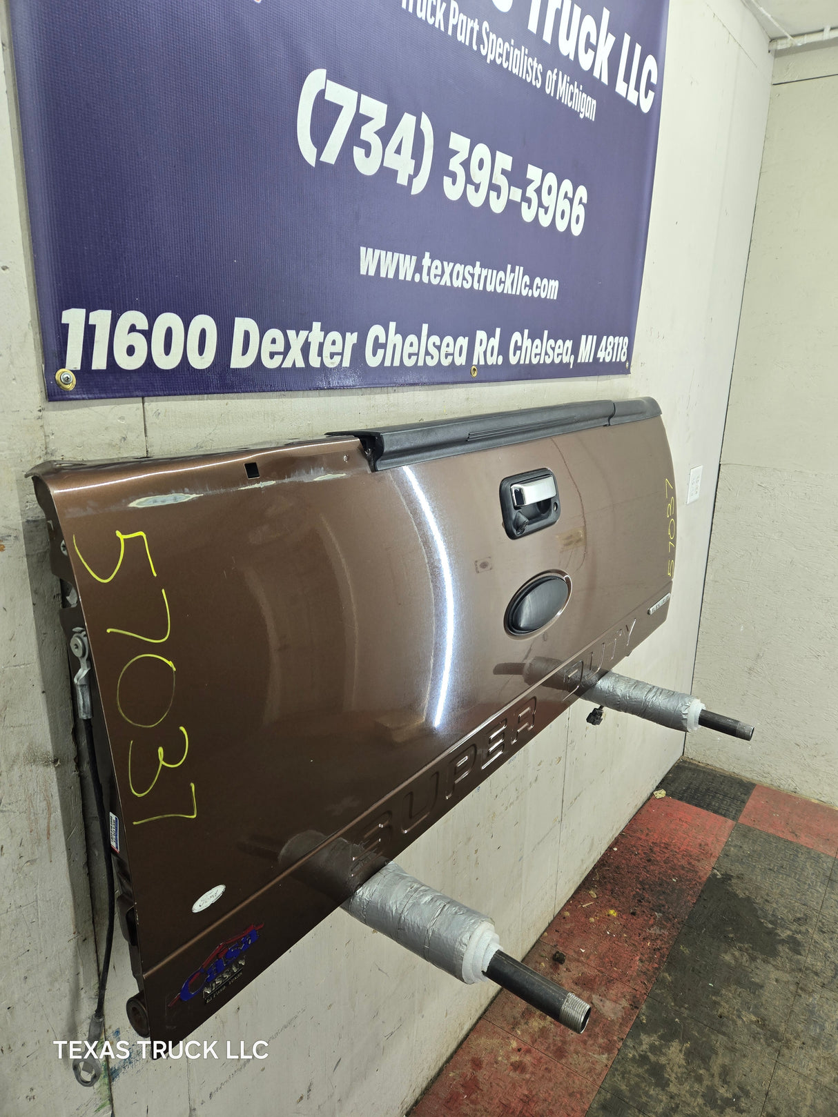 2008-2016 Ford Super Duty Tailgate With Step & Camera F250 F350 F450 F550 - Brown