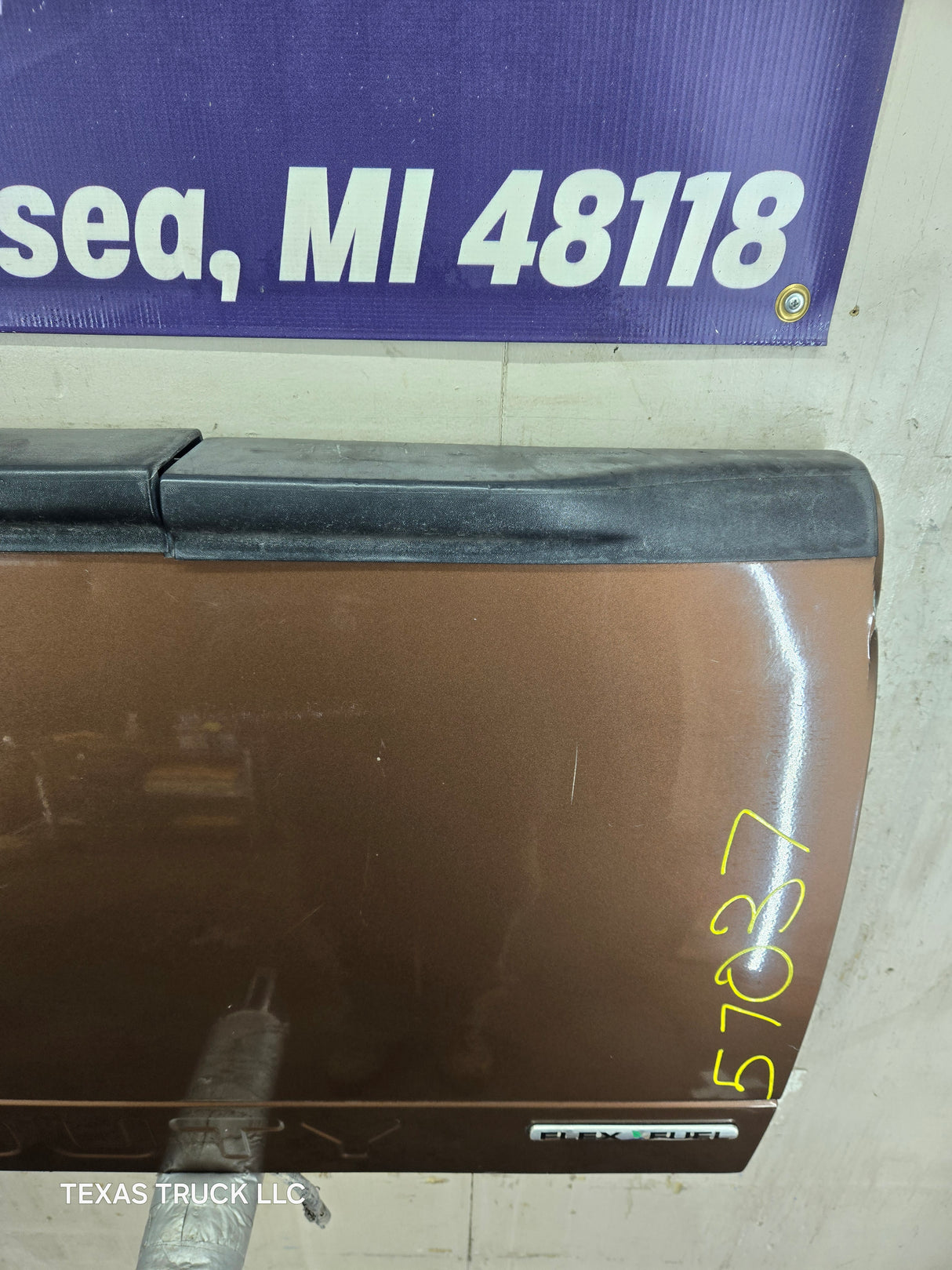 2008-2016 Ford Super Duty Tailgate With Step & Camera F250 F350 F450 F550 - Brown