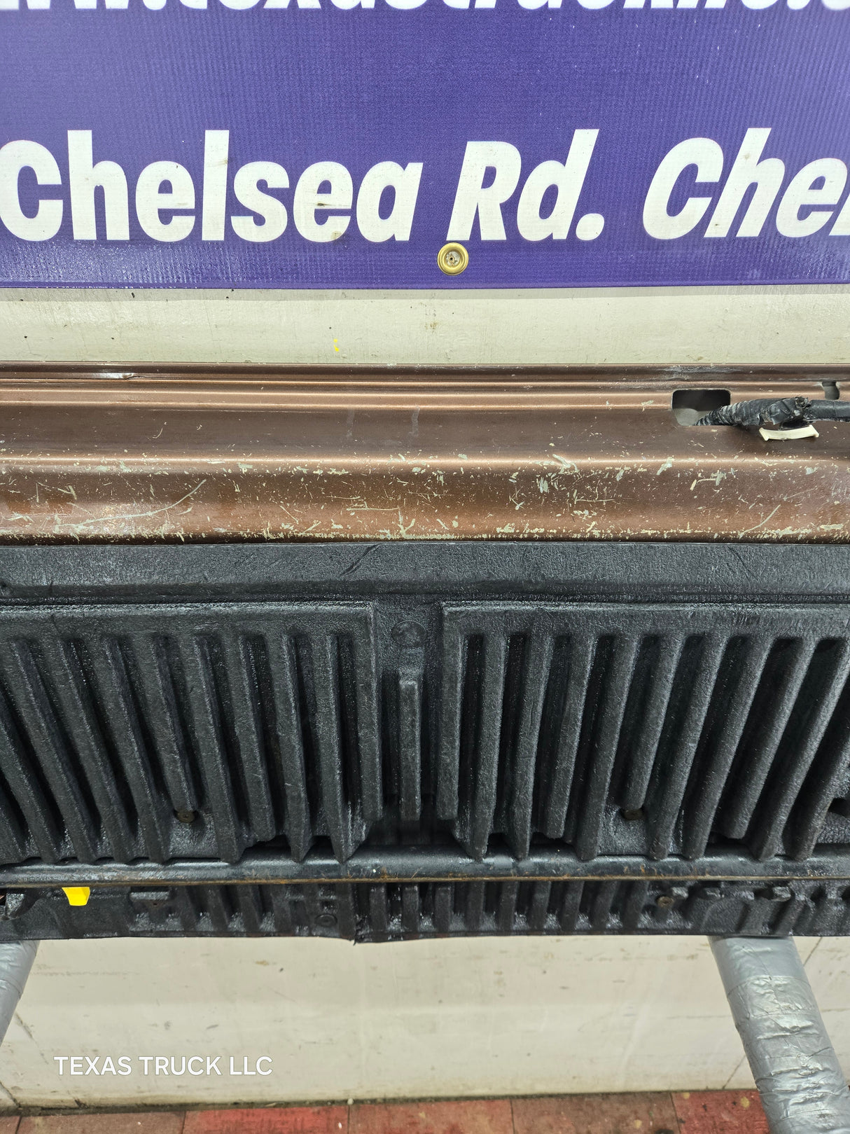 2008-2016 Ford Super Duty Tailgate With Step & Camera F250 F350 F450 F550 - Brown