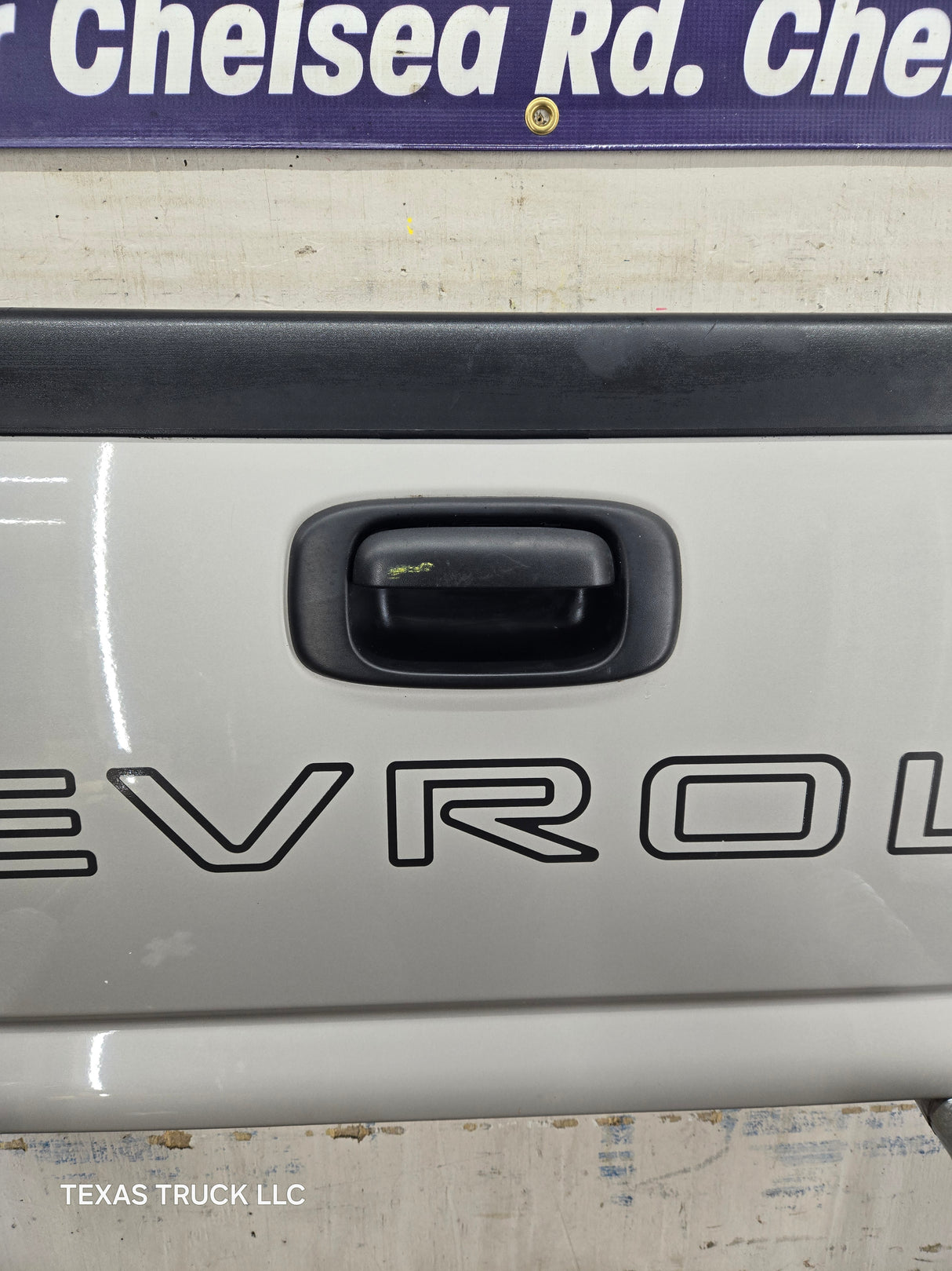 1999-2007 Chevrolet Silverado / GMC Sierra 1500 2500 3500 HD Tailgate - Pewter