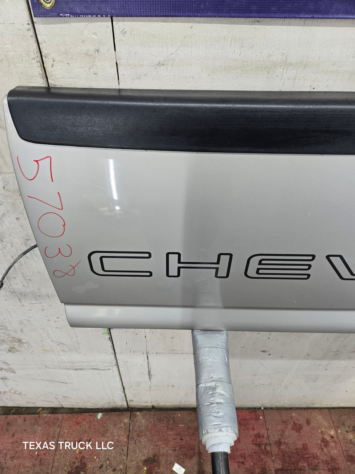 1999-2007 Chevrolet Silverado / GMC Sierra 1500 2500 3500 HD Tailgate - Pewter