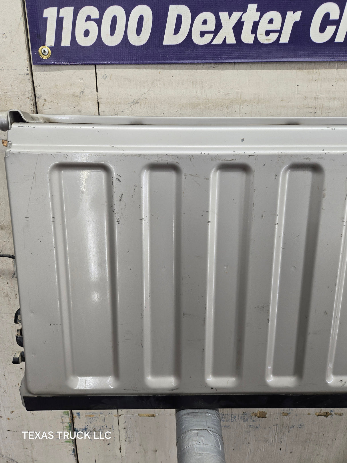 1999-2007 Chevrolet Silverado / GMC Sierra 1500 2500 3500 HD Tailgate - Pewter