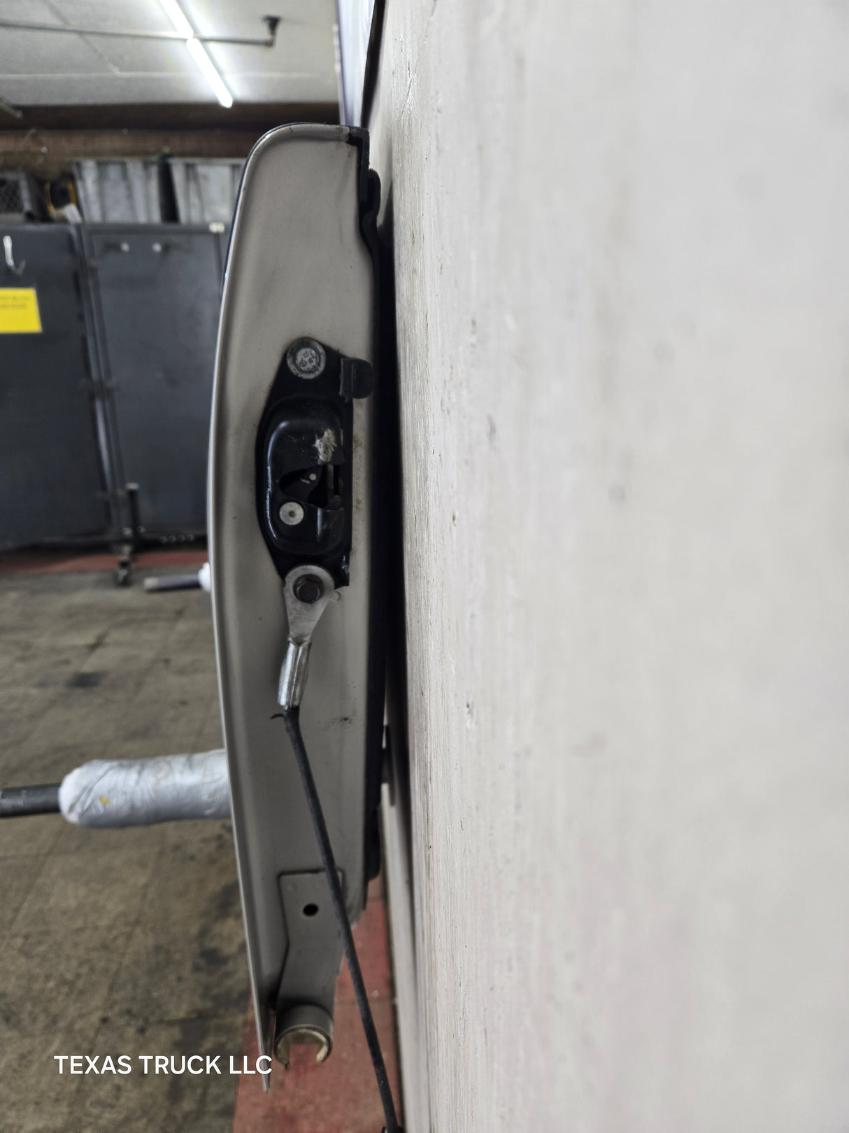 2007-2013 Chevrolet Silverado / GMC Sierra 1500 2500 3500 HD Tailgate