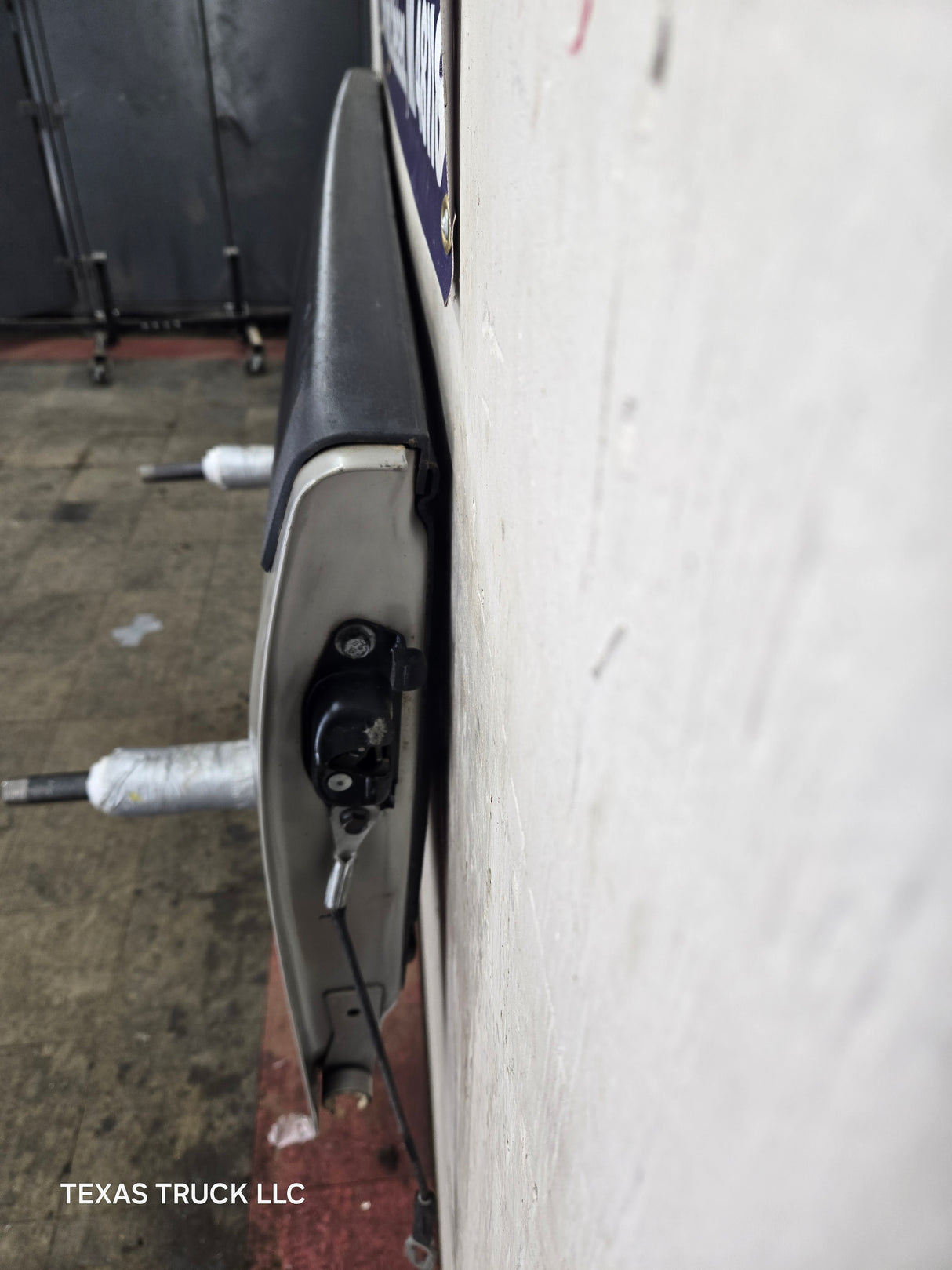 2007-2013 Chevrolet Silverado / GMC Sierra 1500 2500 3500 HD Tailgate