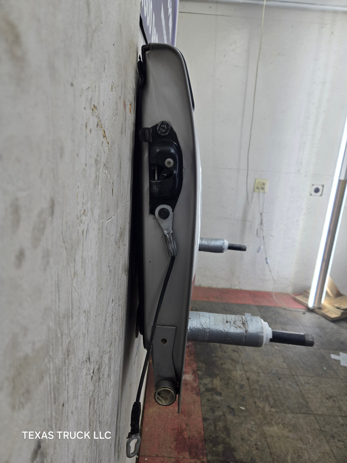 2007-2013 Chevrolet Silverado / GMC Sierra 1500 2500 3500 HD Tailgate