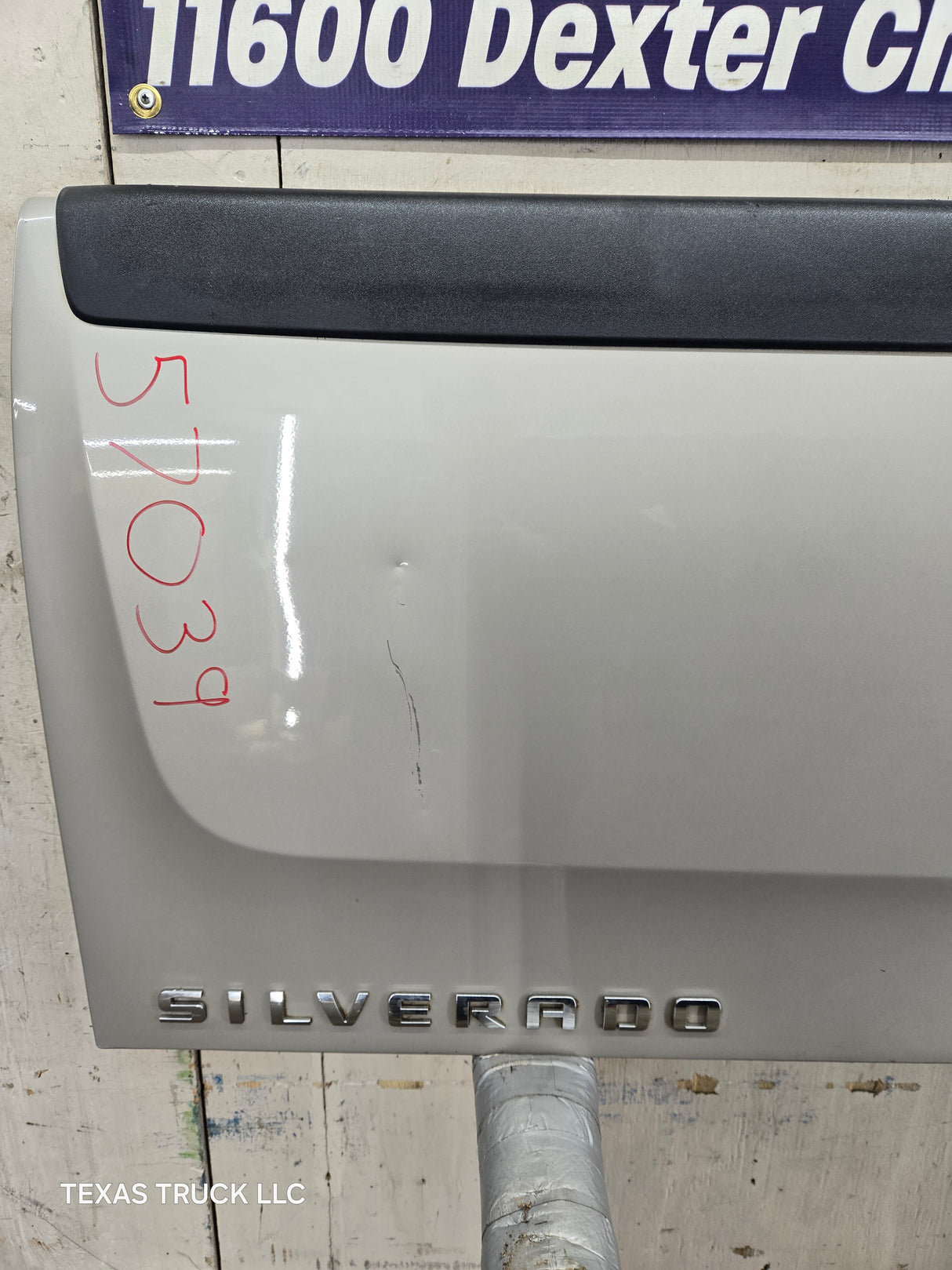 2007-2013 Chevrolet Silverado / GMC Sierra 1500 2500 3500 HD Tailgate