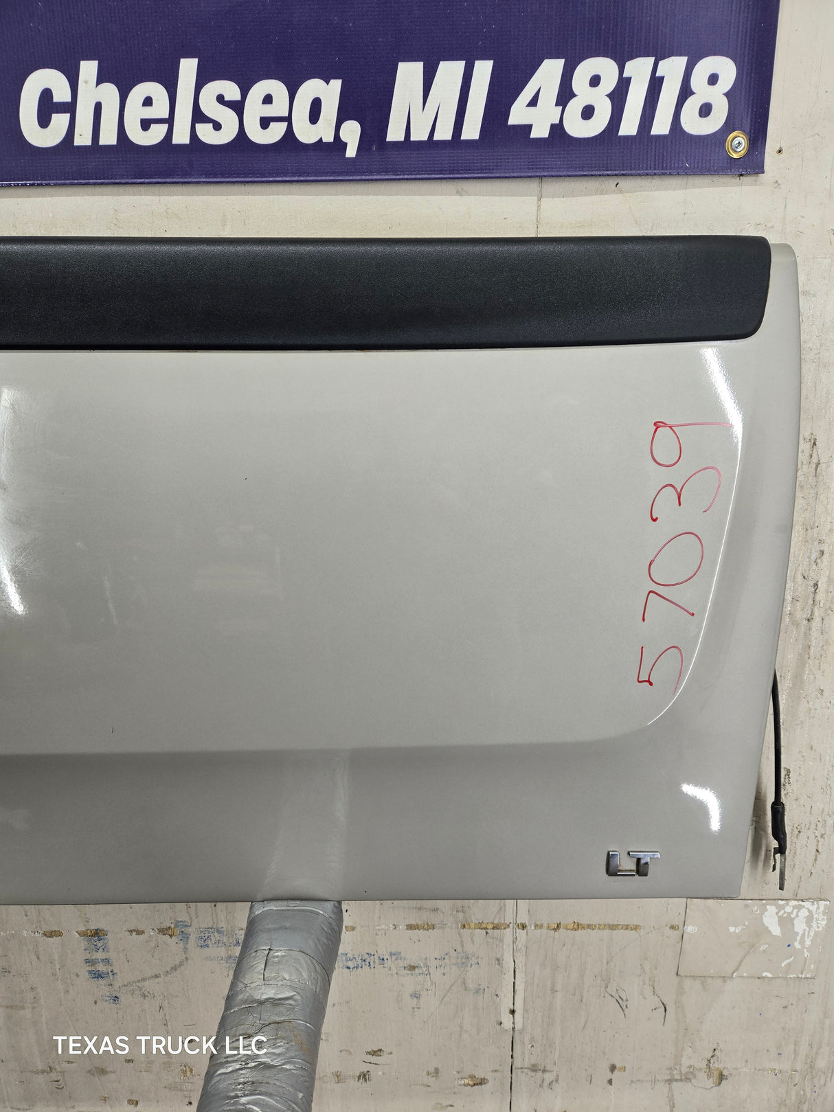 2007-2013 Chevrolet Silverado / GMC Sierra 1500 2500 3500 HD Tailgate